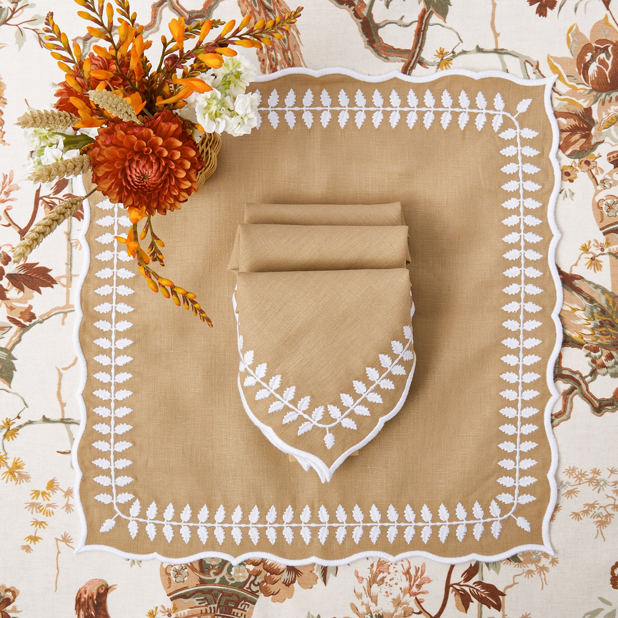 Natural Laurel Placemats & Napkins Set (Set of 4)