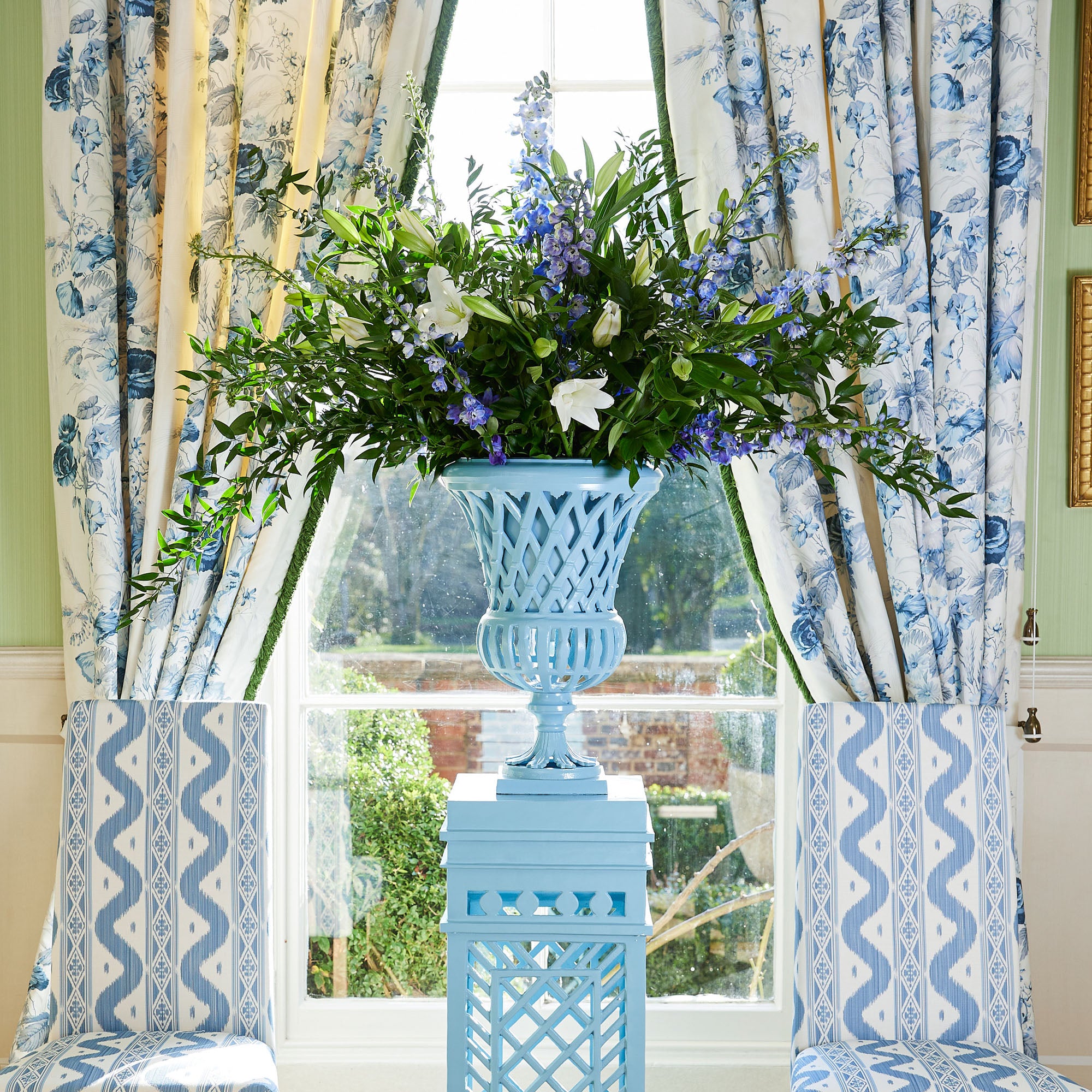 Adelaide Blue Lattice Urn & Pedestal