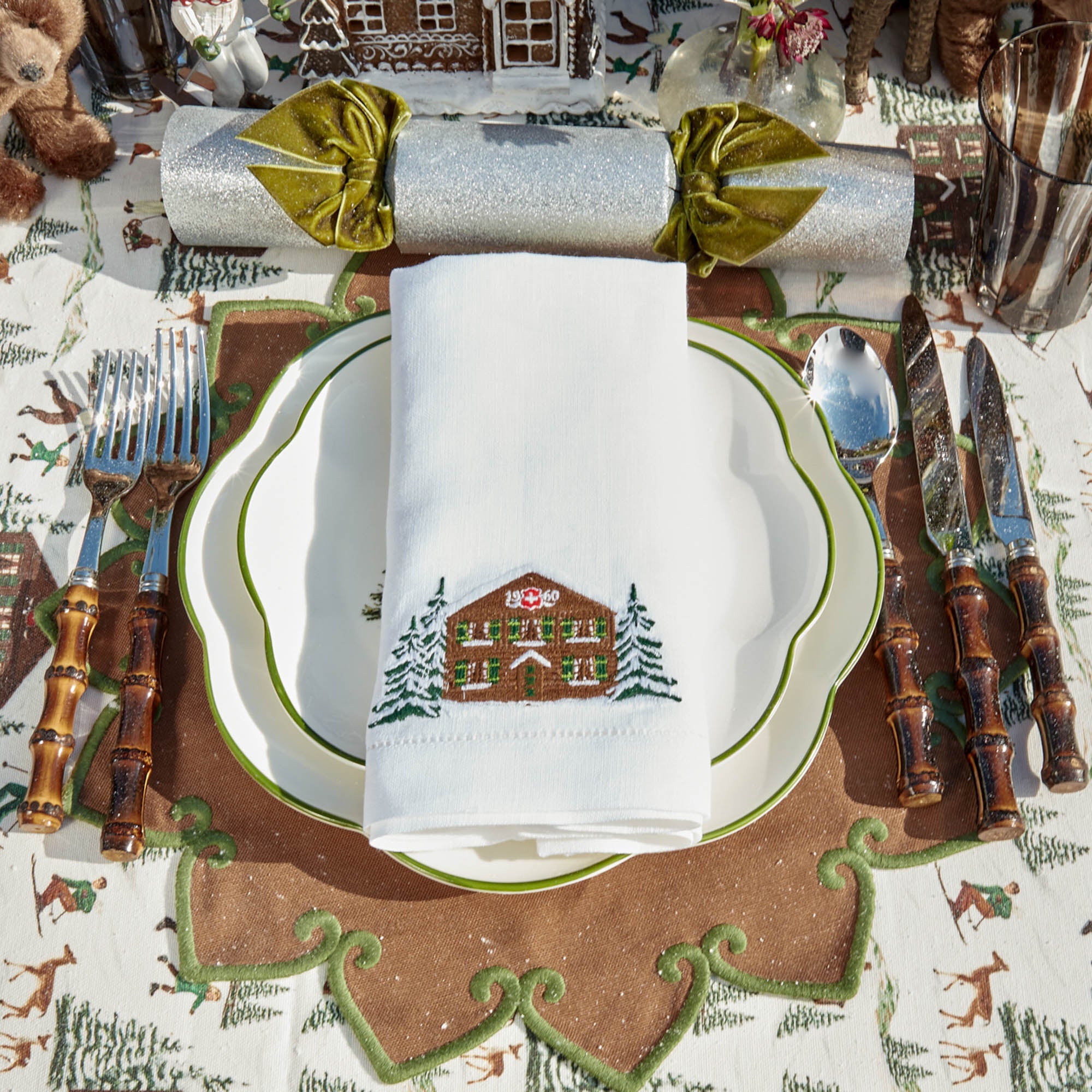 Alpine Chalet White Linen Napkins (Set of 4)