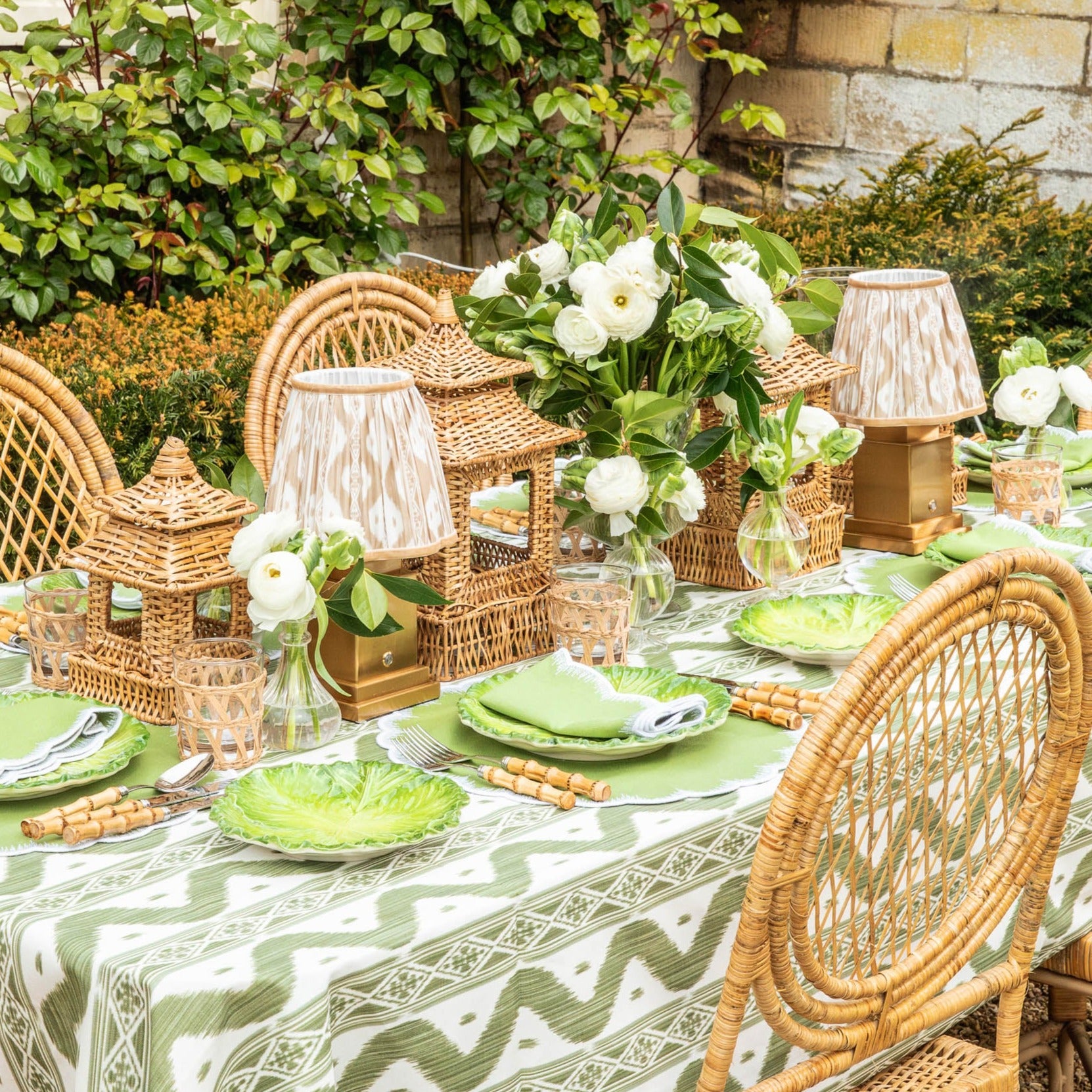 Serena Green Cabbage Dinner Plate