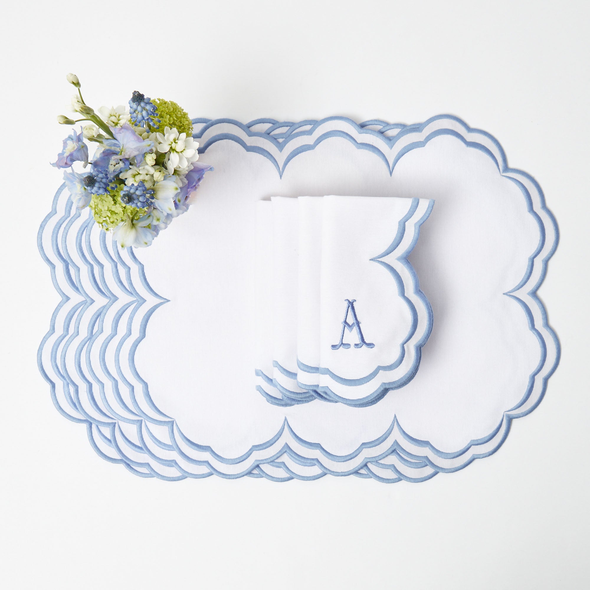 Serena White Placemats & Napkins (Set of 4)