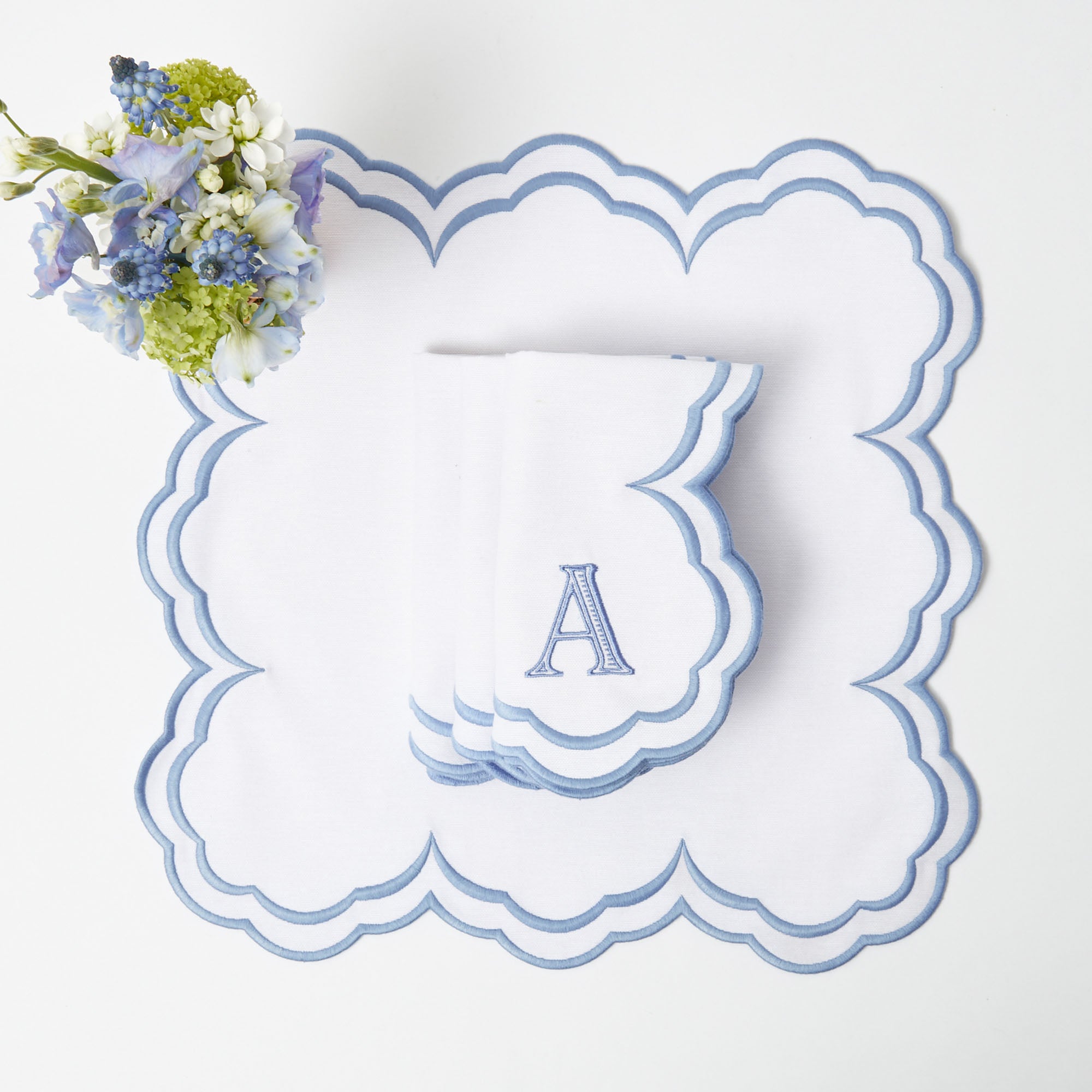 Serena White Placemats & Napkins (Set of 4)