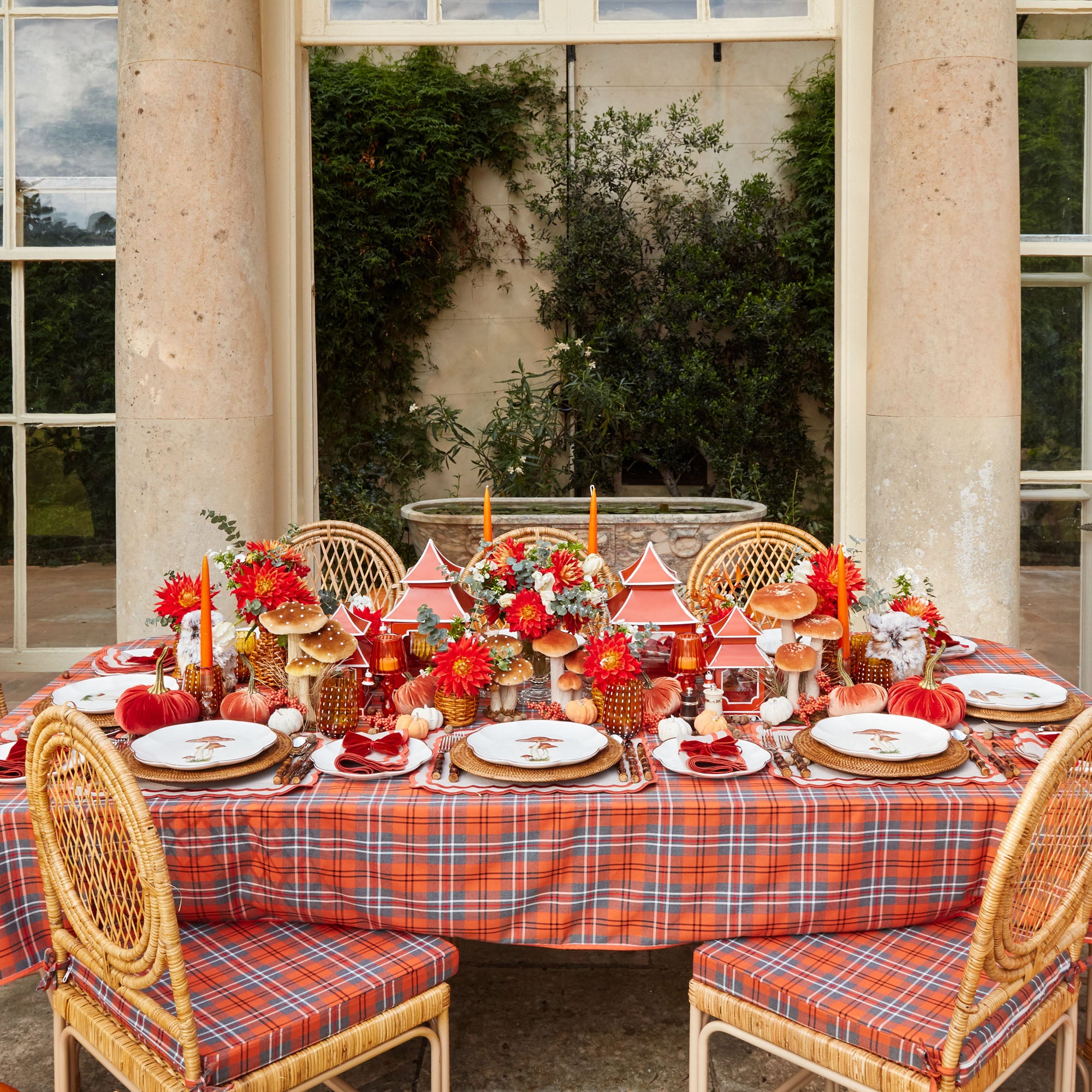 Perfect for both casual and formal occasions, the Scalloped Mushroom Dinner Plate adds a touch of artistry to your table.