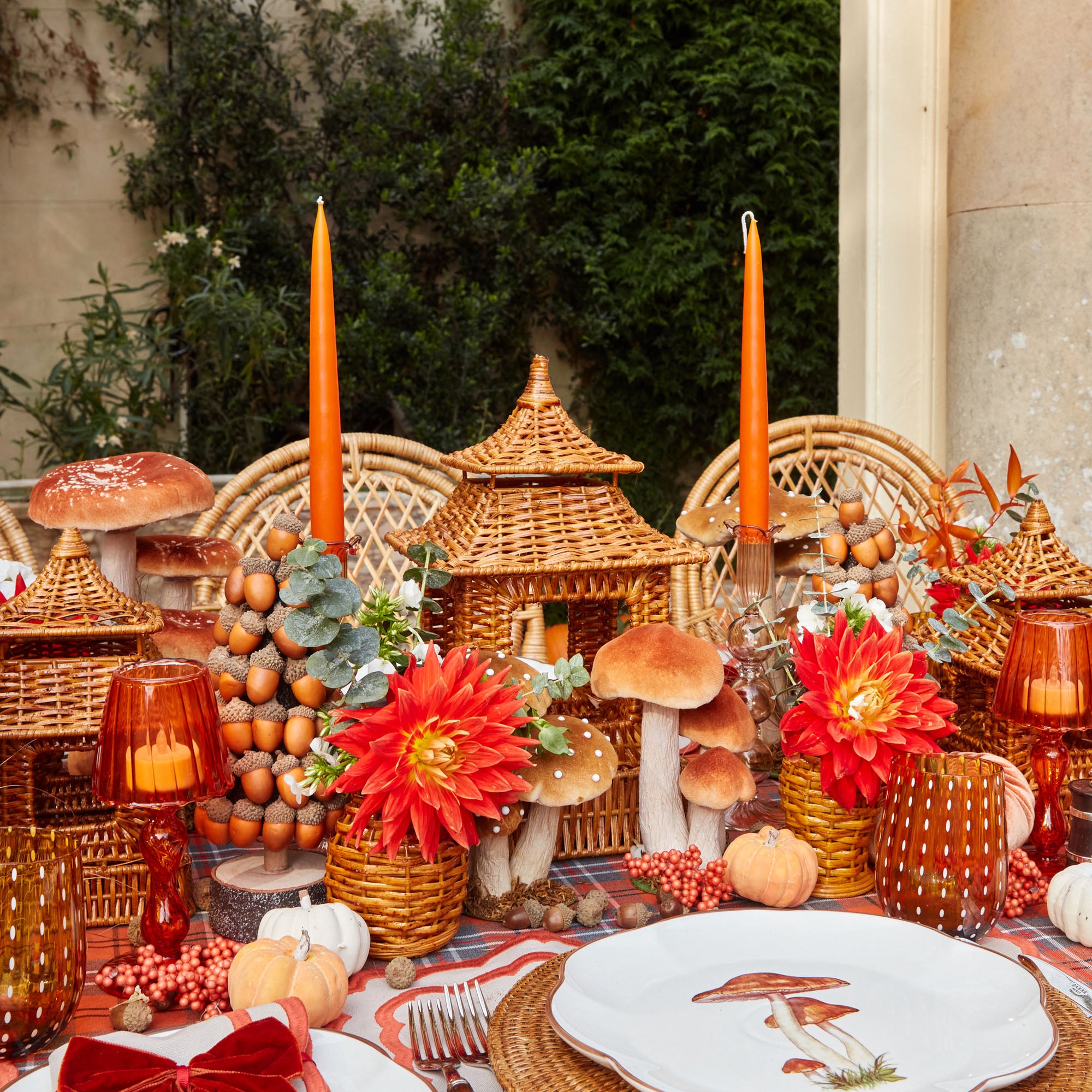 Burnt Rattan Pagoda Lantern