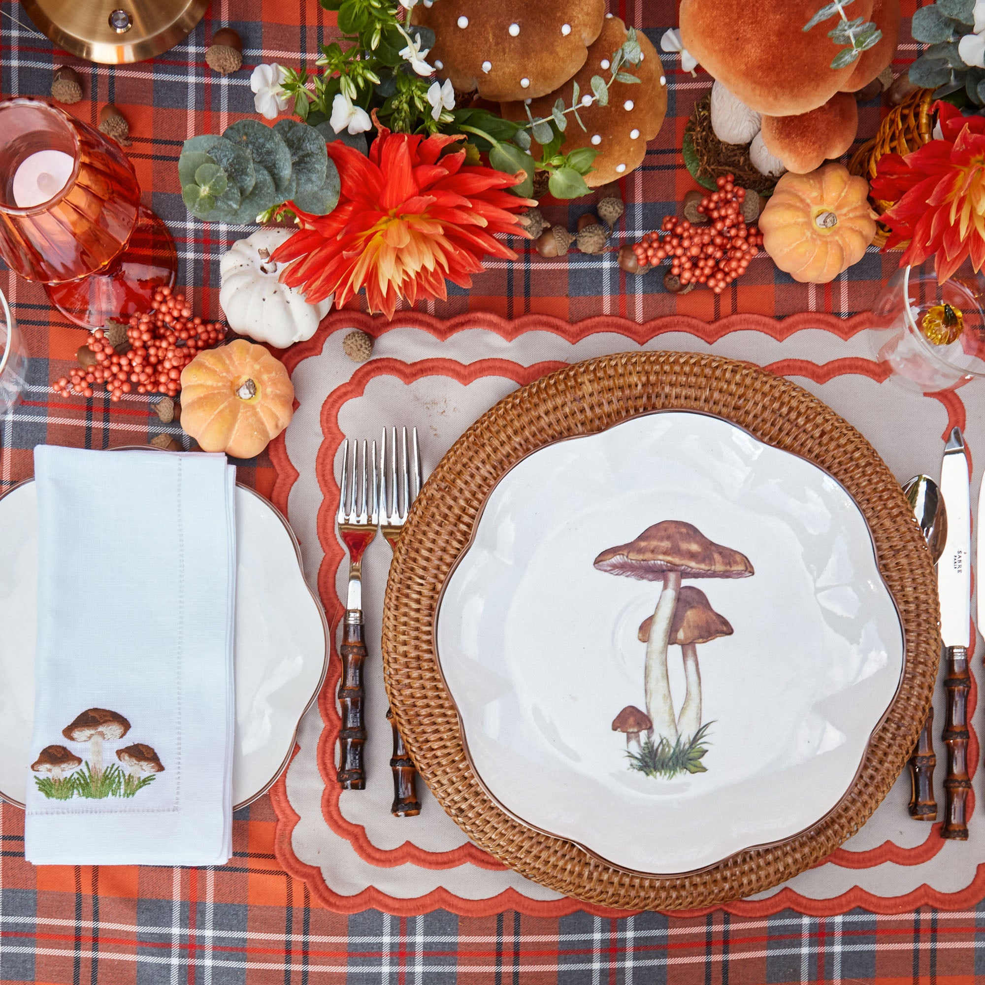 Timeless beauty: Mushroom White Linen Napkins ensemble.