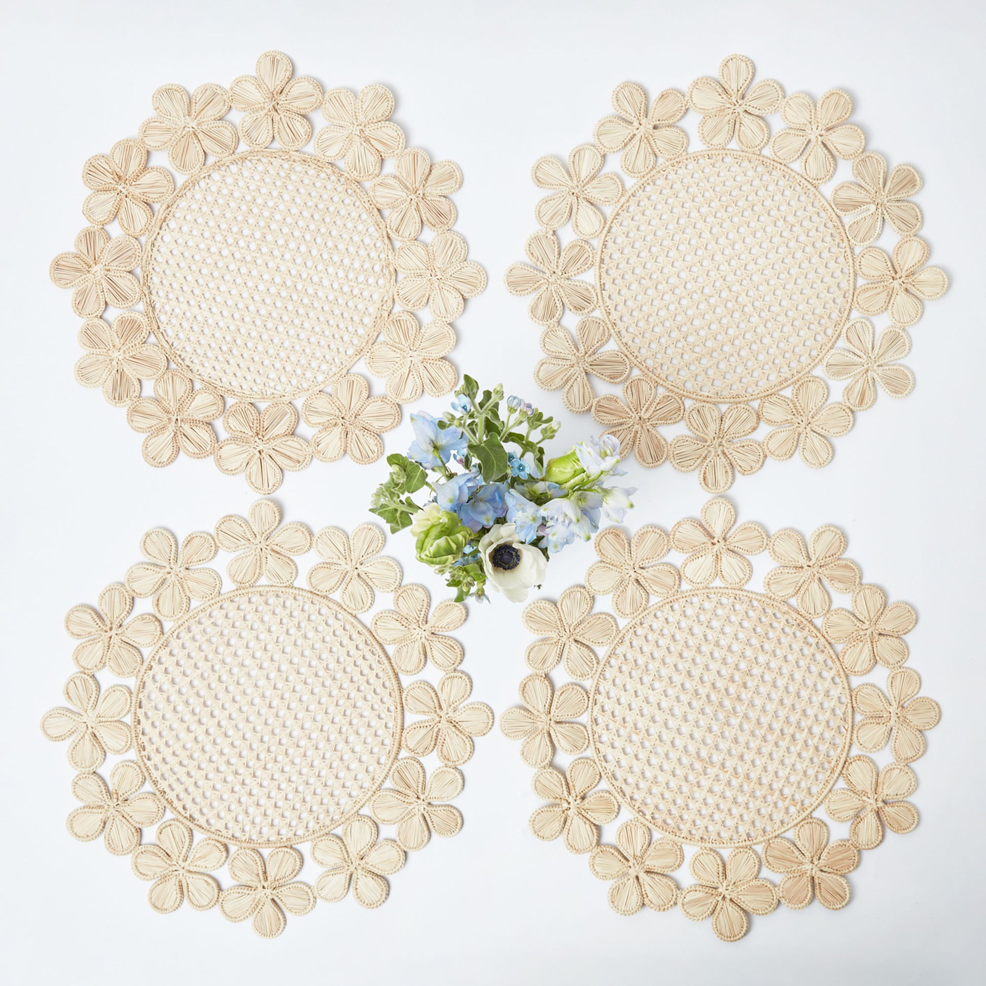 Mia Woven Placemats (Set of 4)