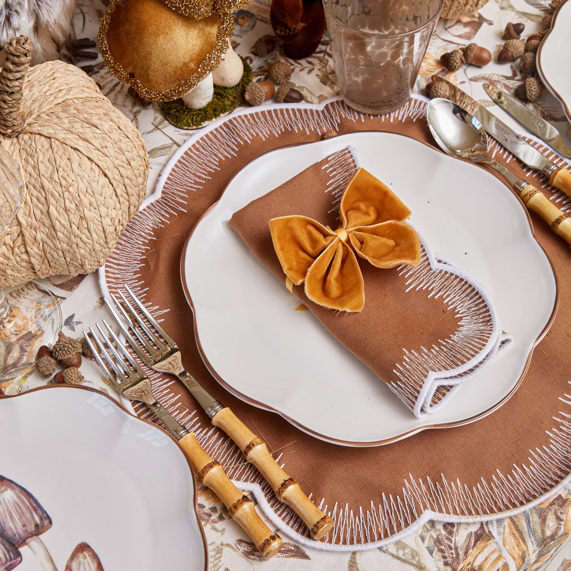 Rustic beauty: Alathea Caramel Linen Napkins ensemble.