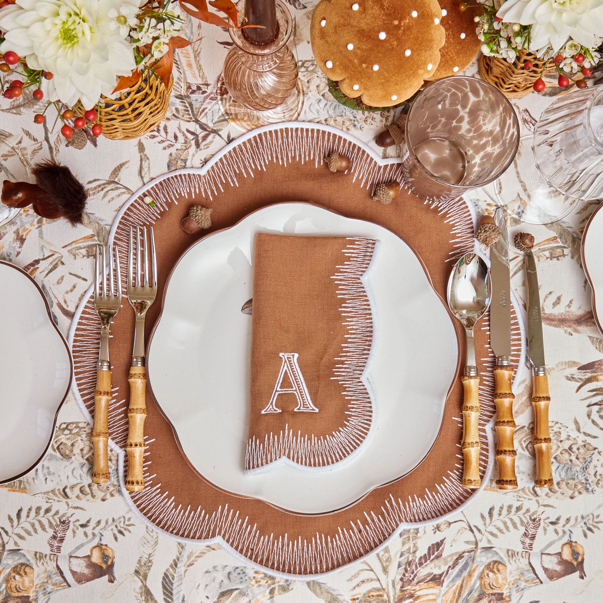 Elegant Alathea Caramel Linen Napkins: Timeless sophistication.