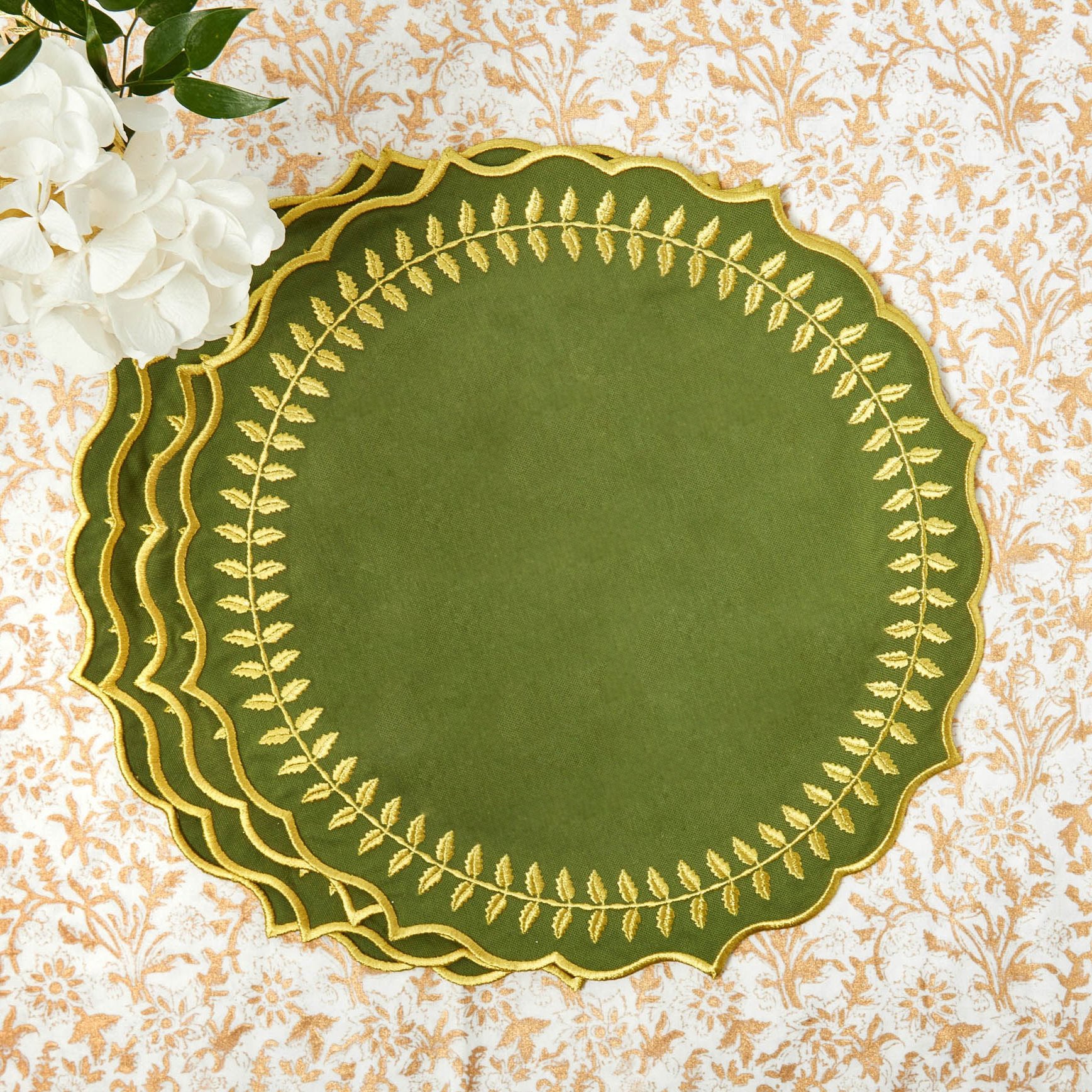 Green & Gold Laurel Placemats & Napkins (Set of 4)