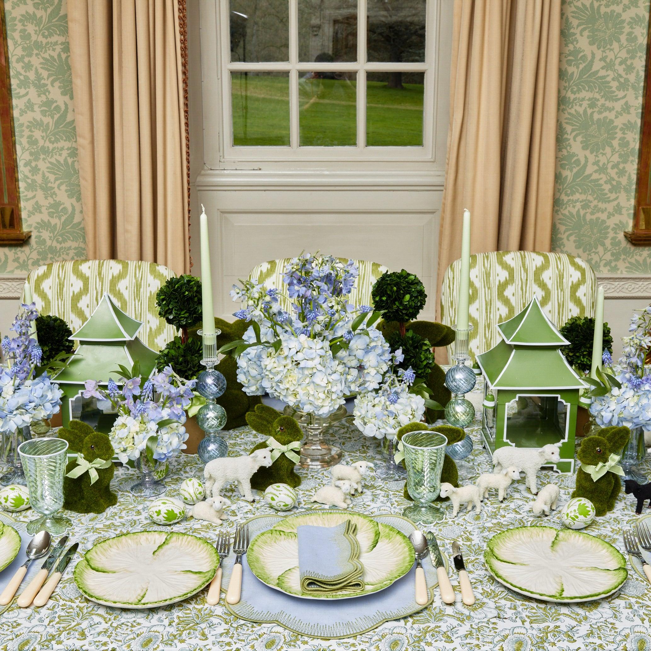 https://www.mrsalice.com/cdn/shop/files/alathea-blue-and-green-linen-napkins-set-of-4-mrs-alice-3.jpg?v=1689354849