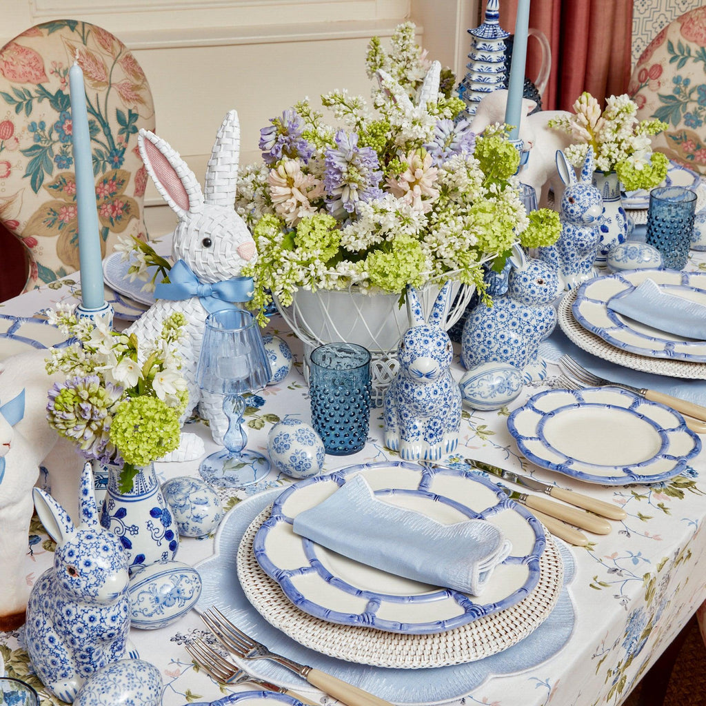 https://www.mrsalice.com/cdn/shop/files/alathea-sky-blue-linen-napkins-set-of-4-mrs-alice-4_0a635dc0-6c2d-4296-8f09-2cb7b9202e9b_1024x.jpg?v=1689354787