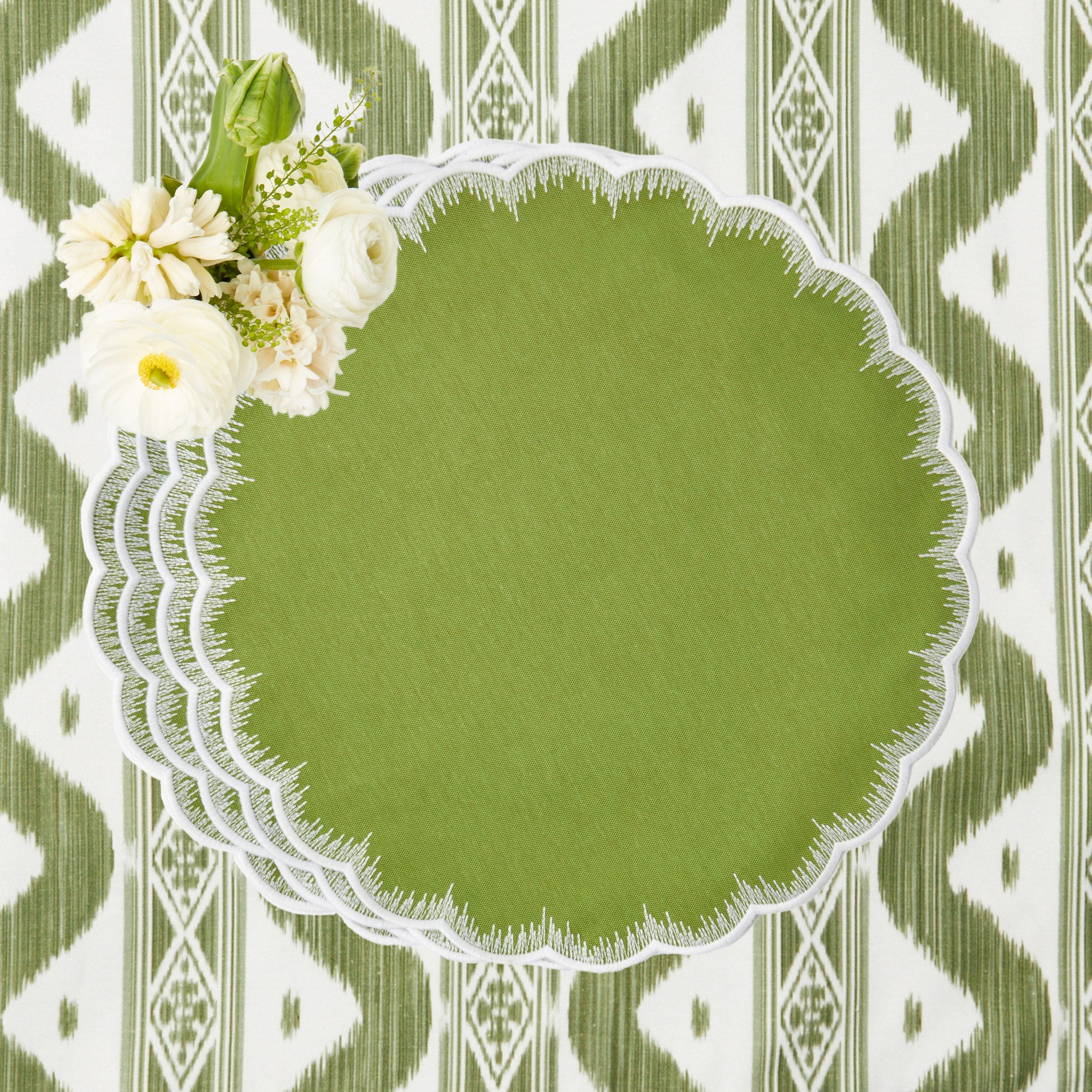 Apple Green Isabella Round Placemats (Set of 4)