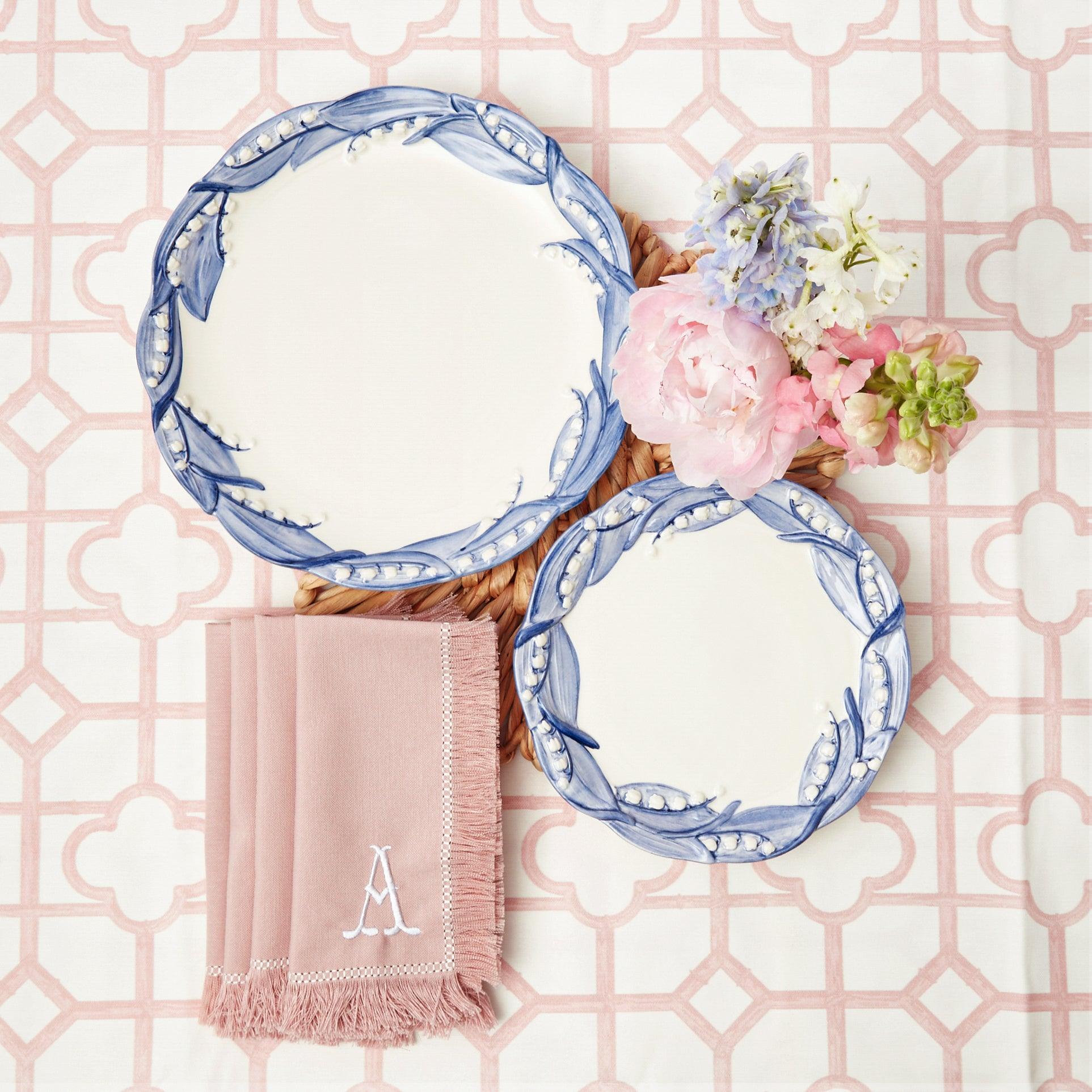 https://www.mrsalice.com/cdn/shop/files/blue-lily-of-the-valley-dinner-and-starter-plates-set-of-8-mrs-alice-8.jpg?v=1689384818