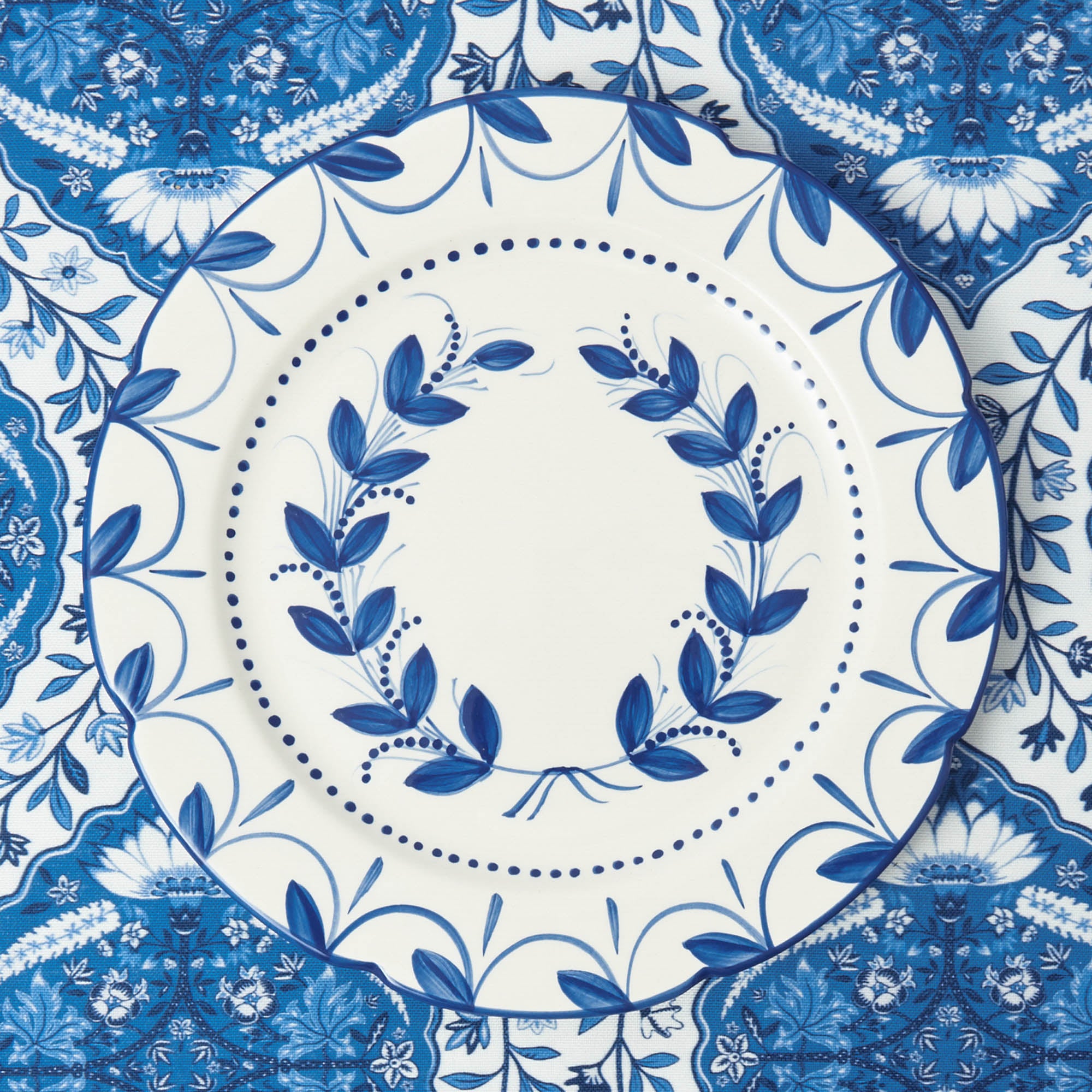 Elizabeth Blue Garland Dinner Plate