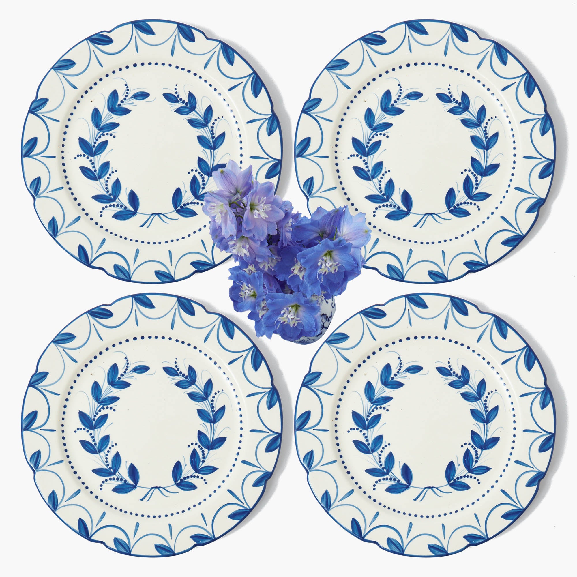 Elizabeth Blue Garland Dinner Plate