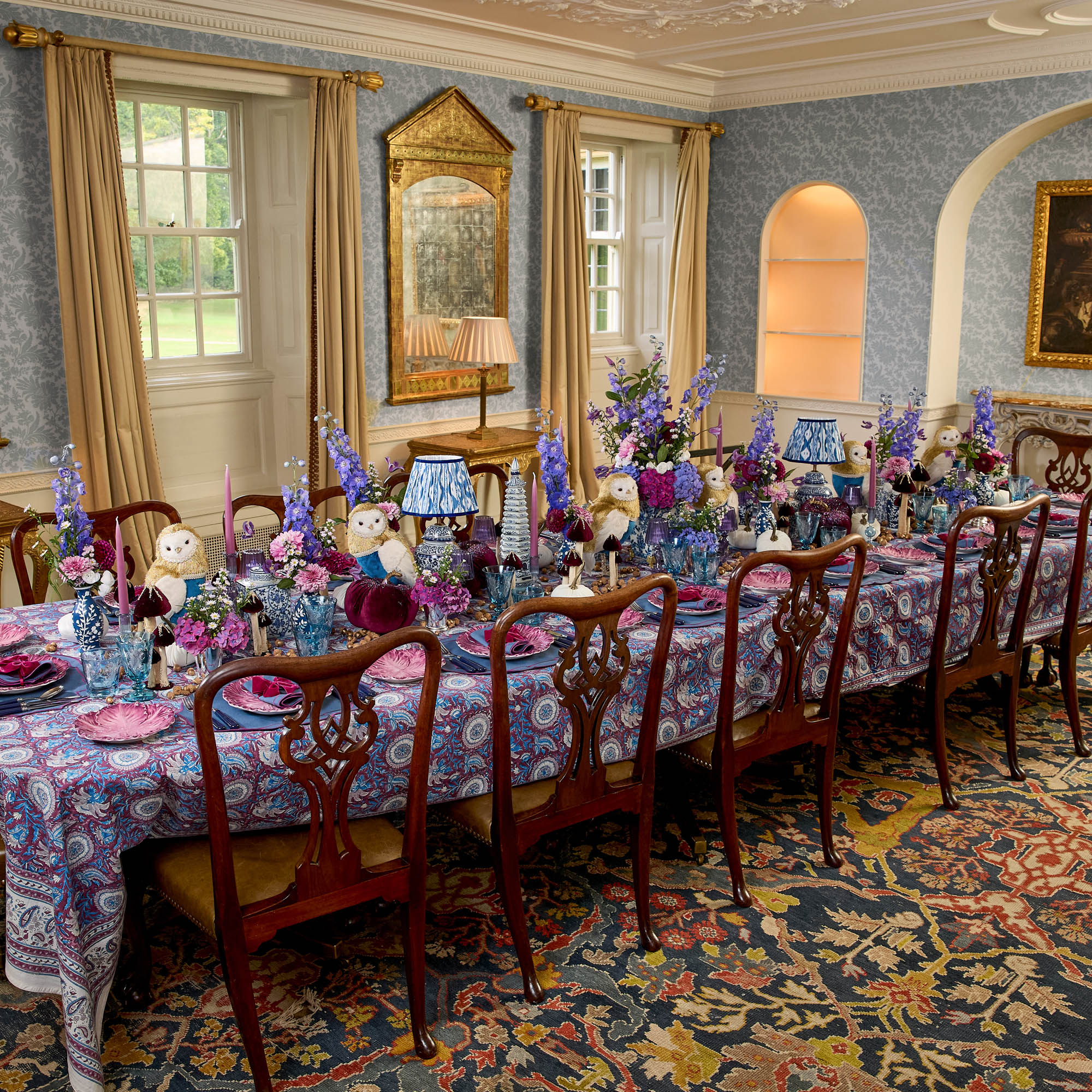 Chinoiserie Owl Tablescape