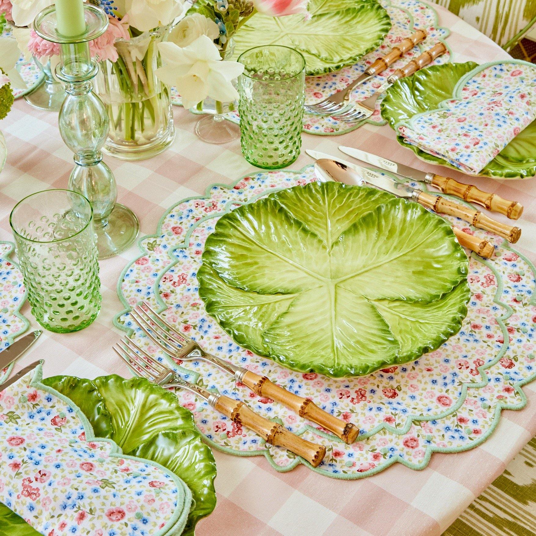 https://www.mrsalice.com/cdn/shop/files/dolly-ditsy-green-napkins-set-of-4-mrs-alice-6_237bc4db-3862-43cb-94a1-52a8687fee32.jpg?v=1689282077