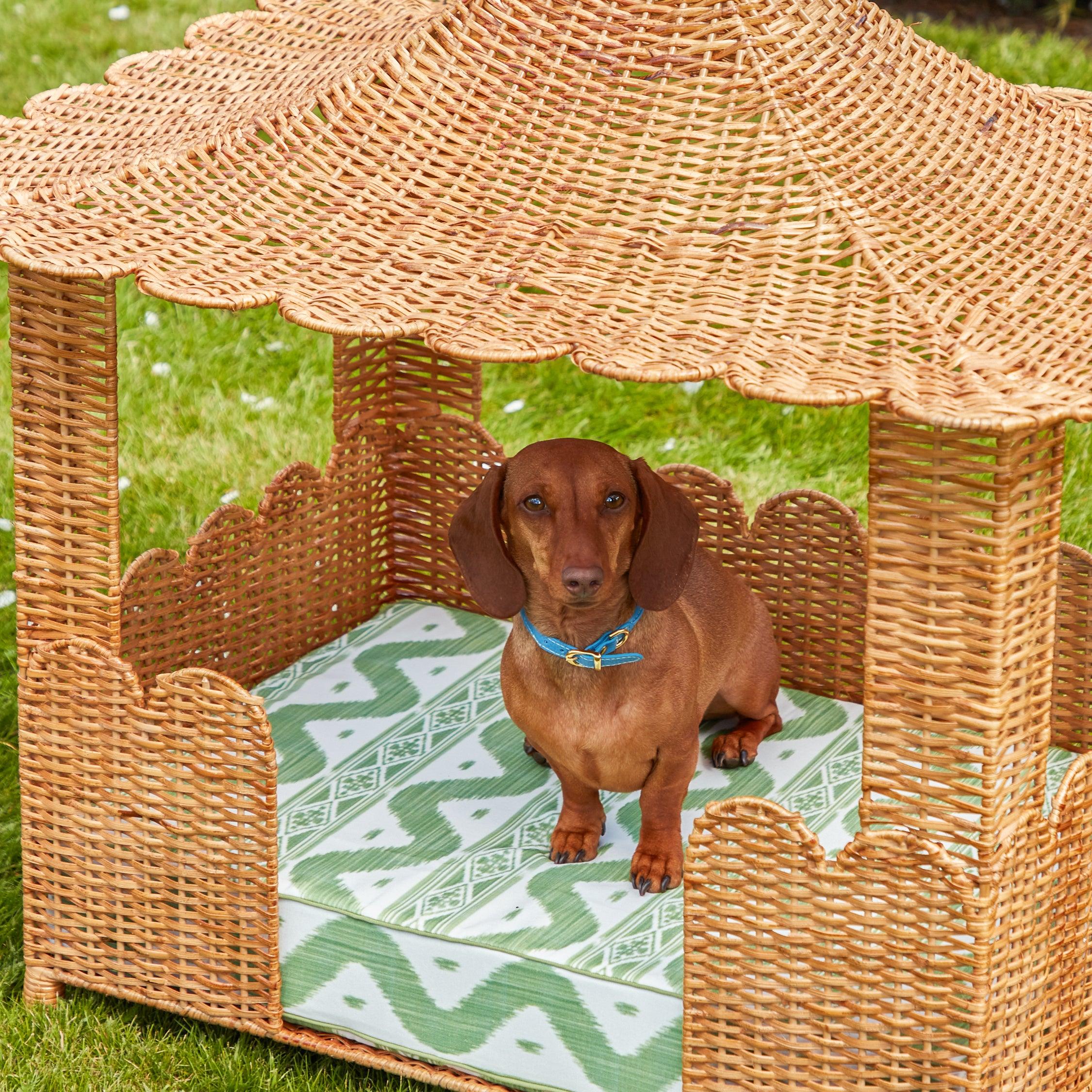 Dorothy Pagoda Dog Bed - Mrs. Alice