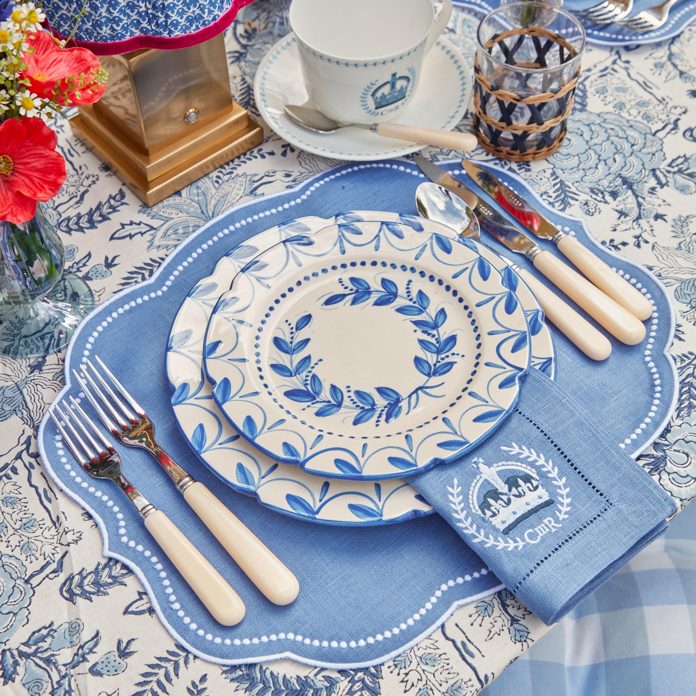 Elizabeth Blue Garland Dinner Plate– Mrs. Alice