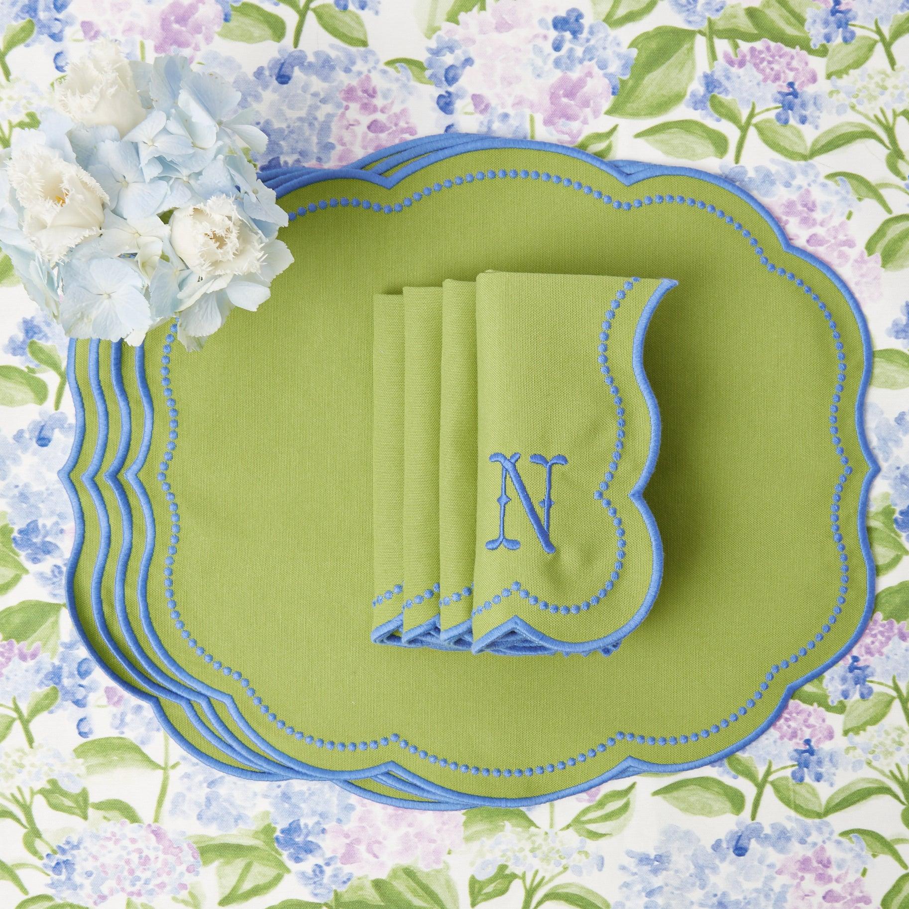 https://www.mrsalice.com/cdn/shop/files/eloise-green-and-blue-placemats-and-napkins-set-of-4-mrs-alice-2_47e29ac9-f79d-4182-945e-73a875ca86a3.jpg?v=1689379789