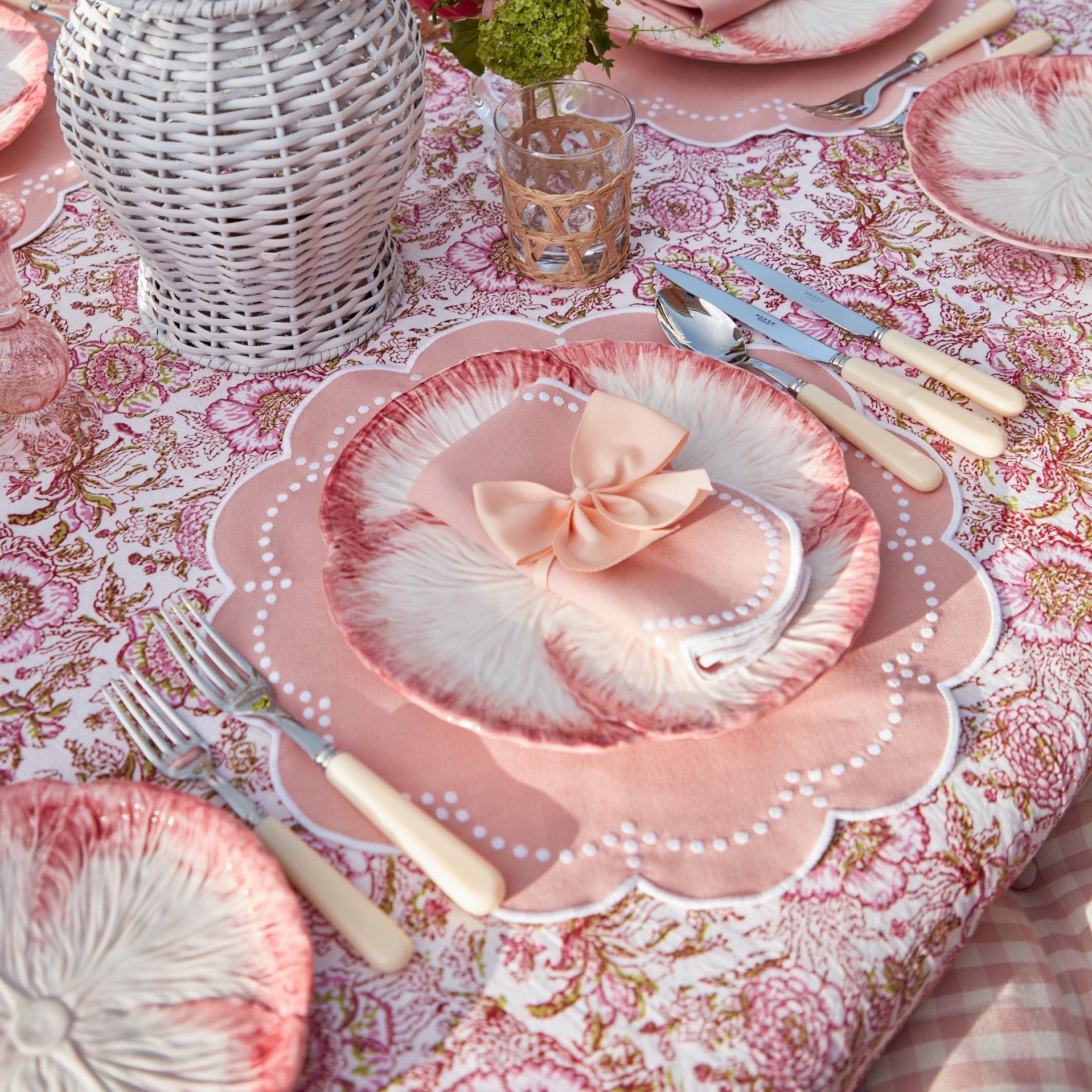 https://www.mrsalice.com/cdn/shop/files/florence-pink-napkins-set-of-4-mrs-alice-11_9c217773-0d89-4648-be07-a630c19f4c30.jpg?v=1689313035