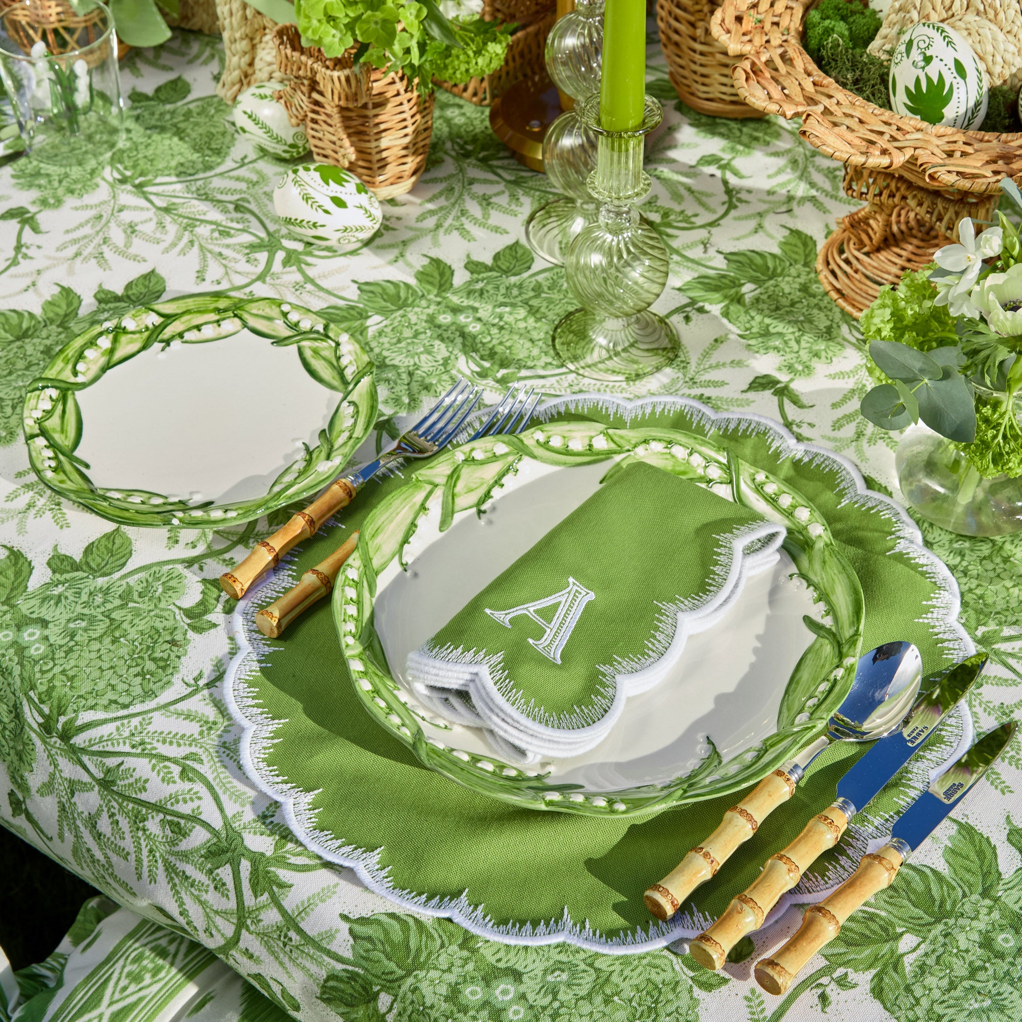 Apple Green Isabella Round Placemats & Napkins (Set of 4)