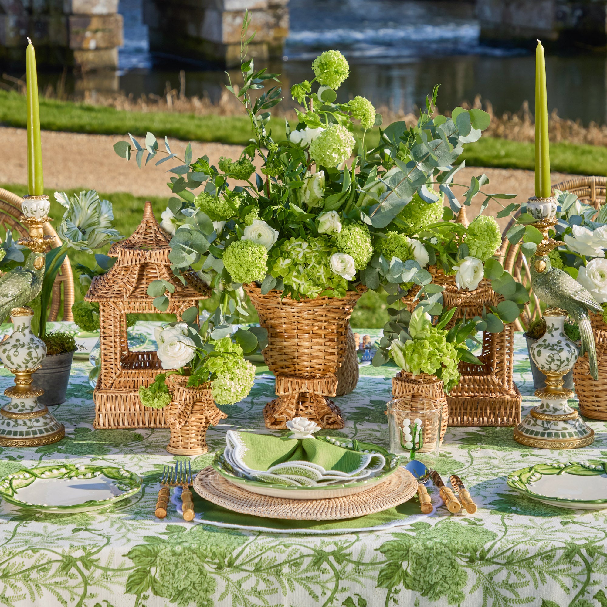 Small Rattan Bow Urn Vase