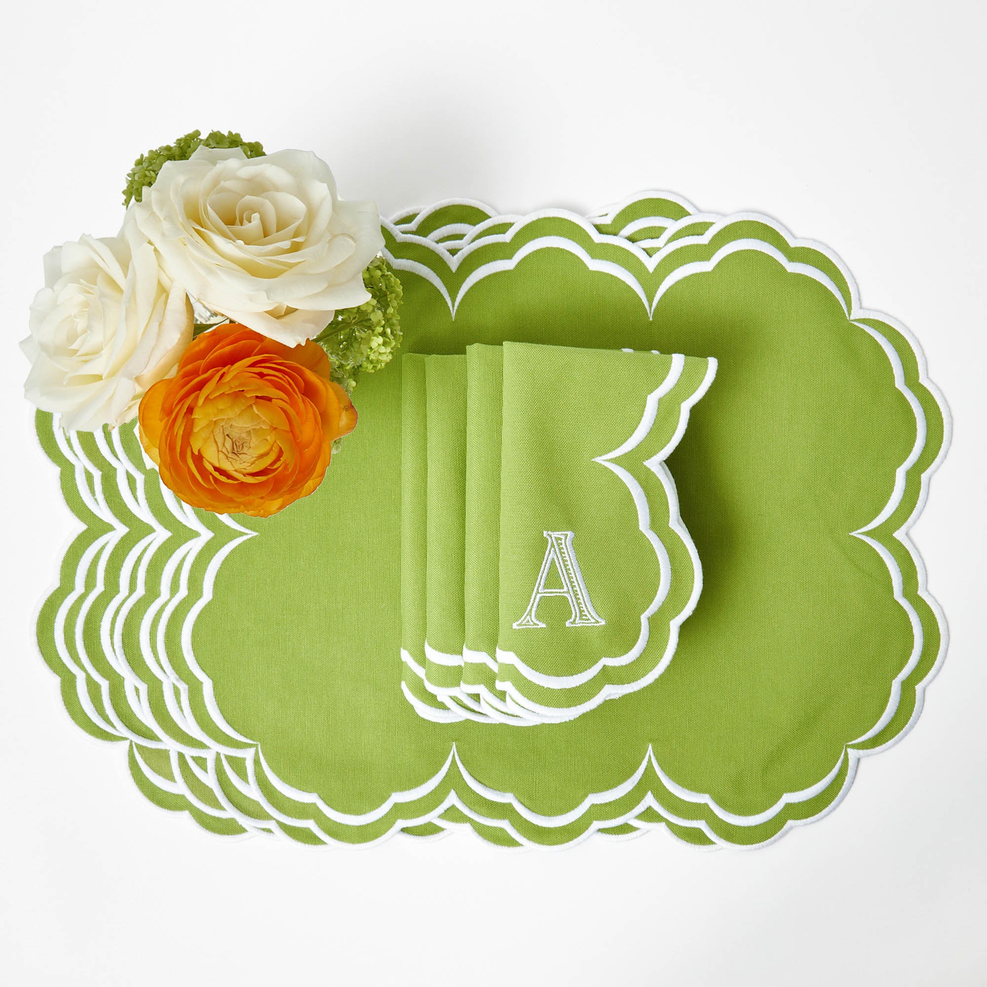 Serena Apple Green Scalloped Placemats & Napkins (Set of 4)