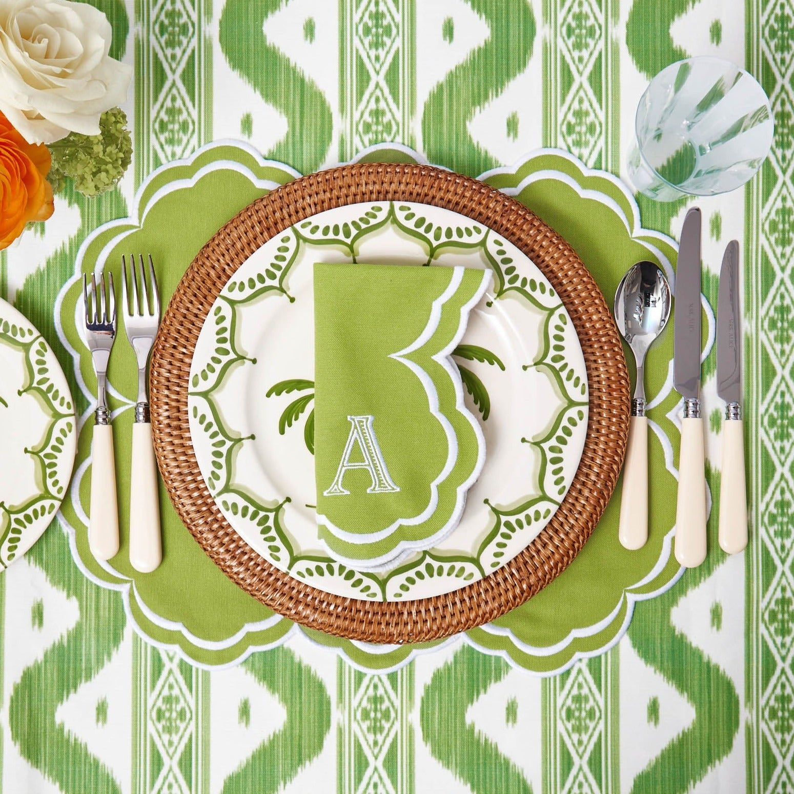 Serena Apple Green Scalloped Placemats & Napkins (Set of 4)