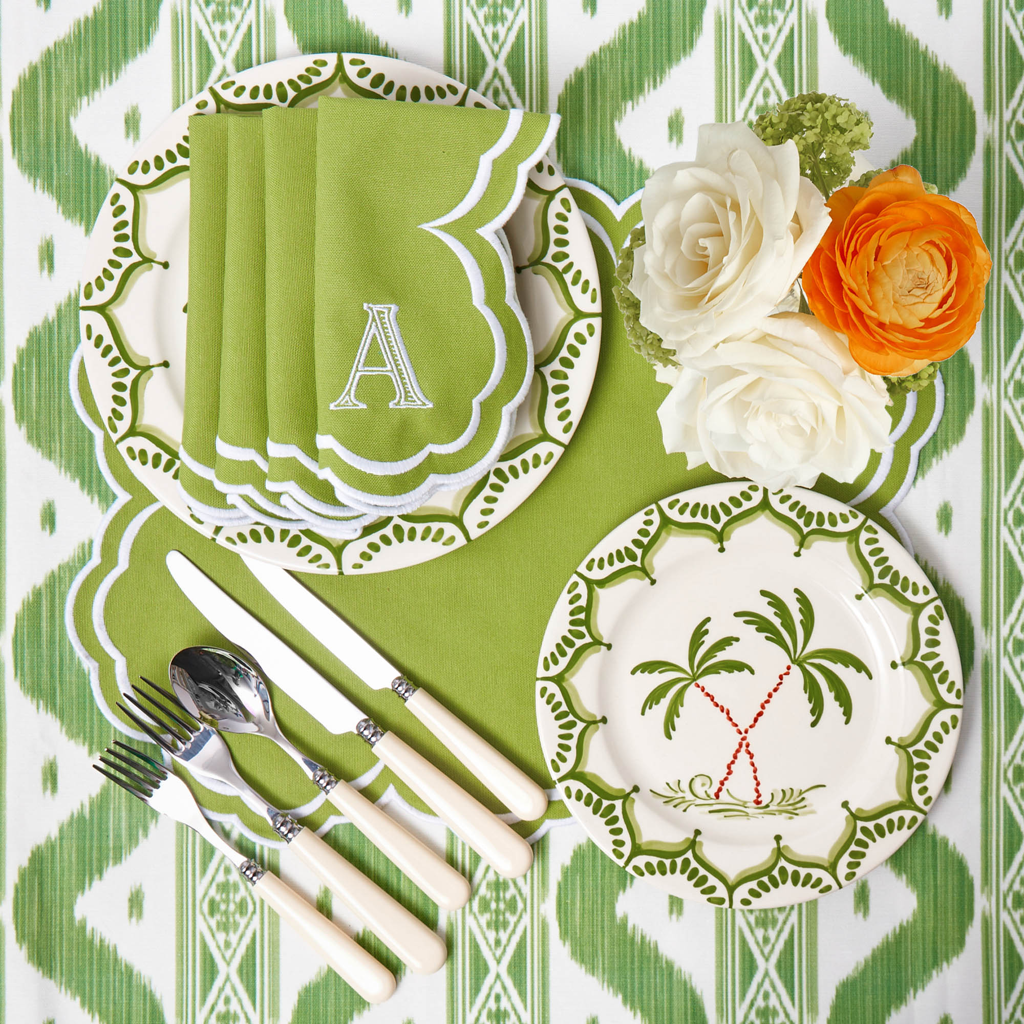 Serena Apple Green Scalloped Napkins (Set of 4)