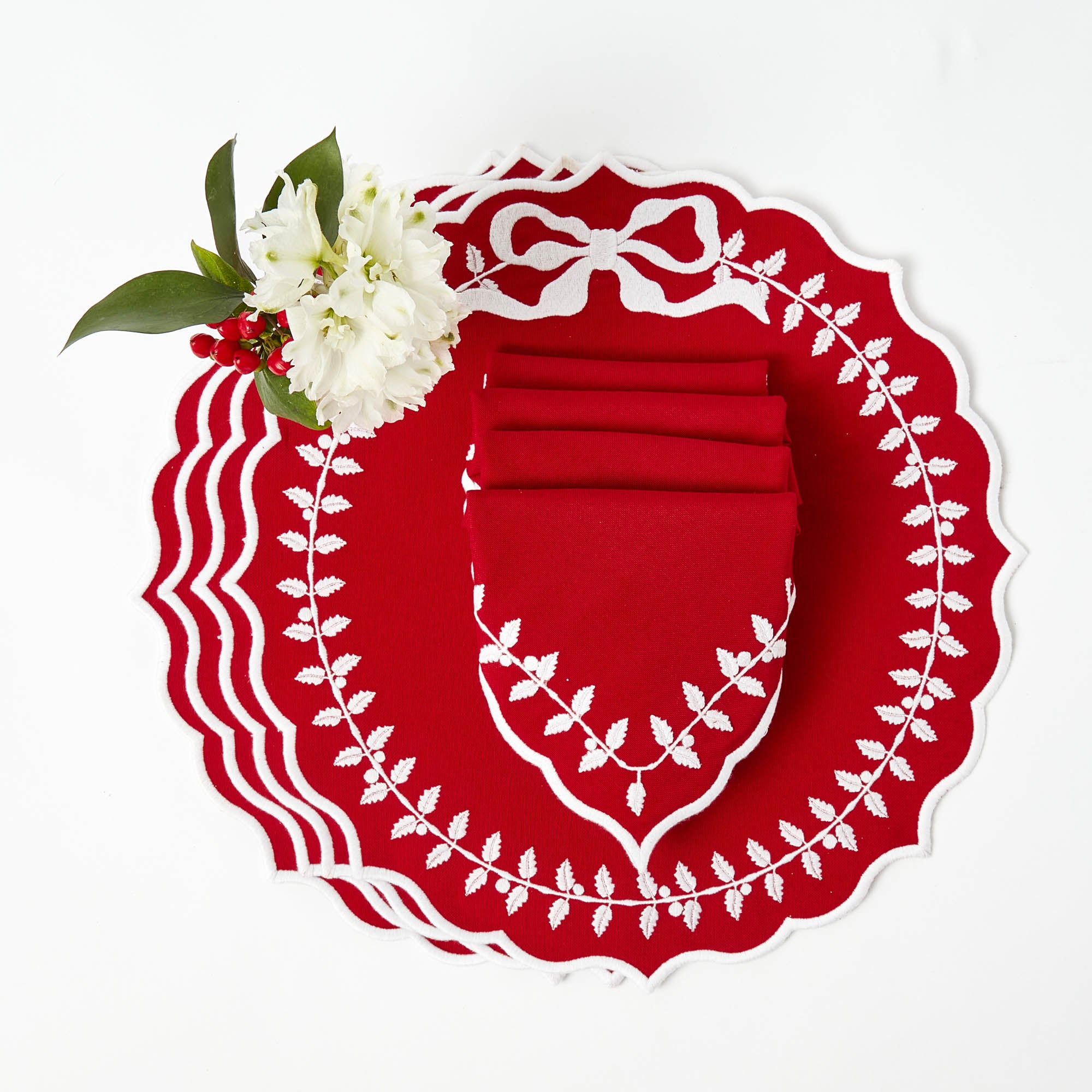 Red Bow Laurel Placemats & Napkins (Set of 4)