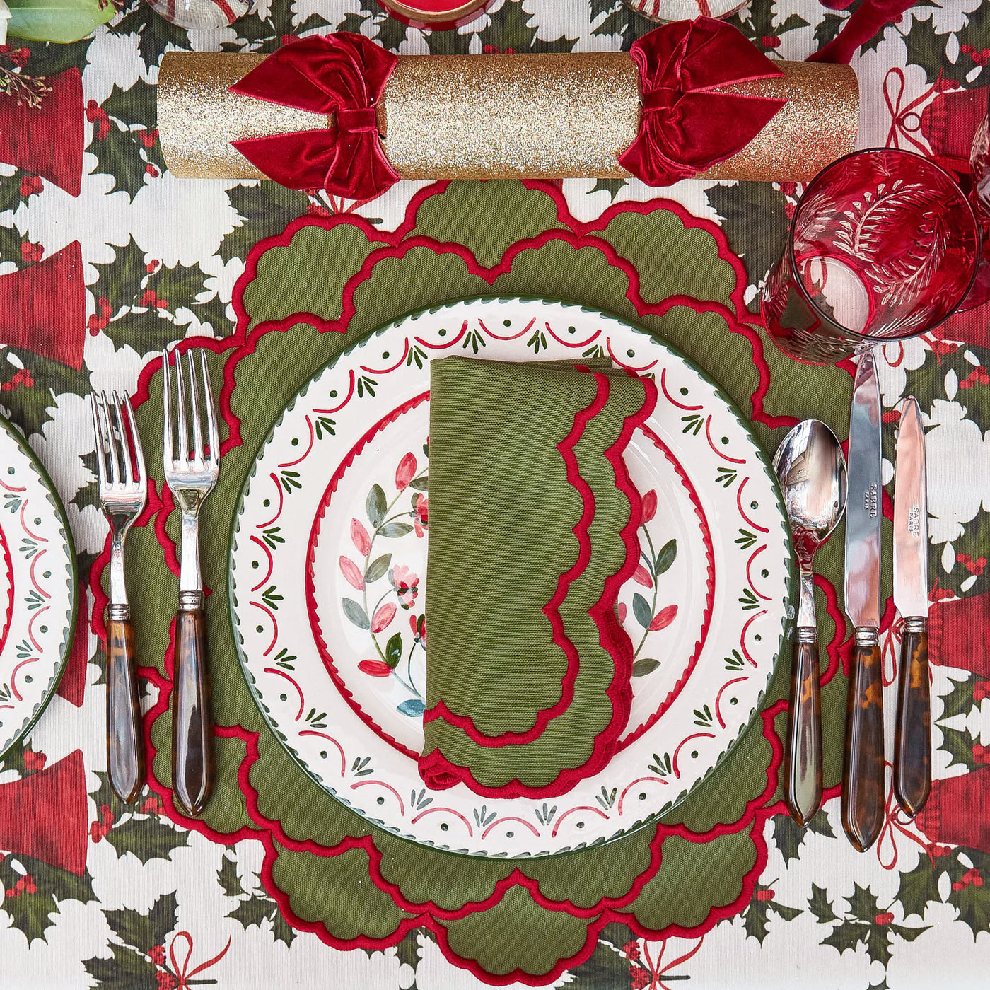 Lily Green & Red Placemats & Napkins (Set of 4)