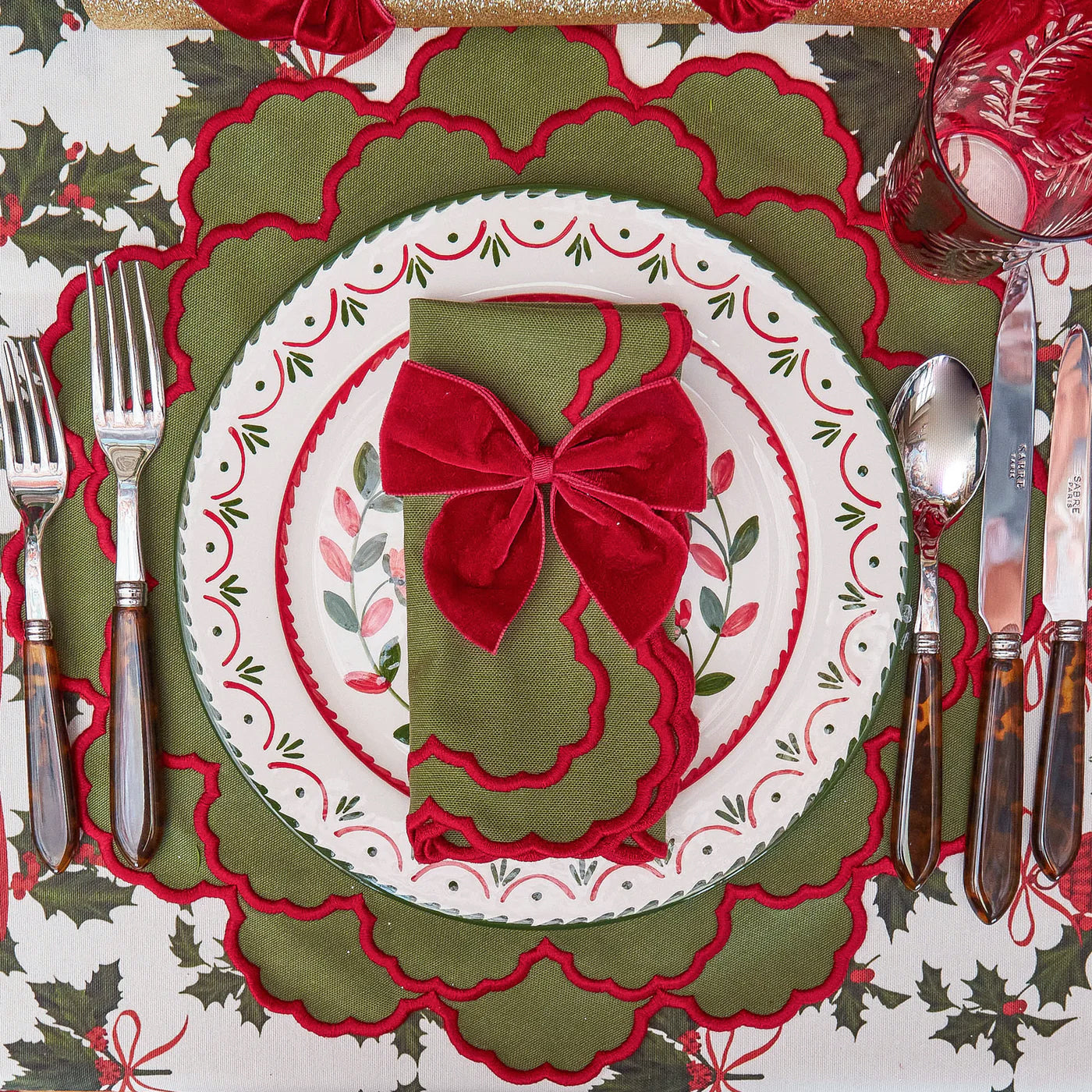 Lily Green & Red Placemats & Napkins (Set of 4)