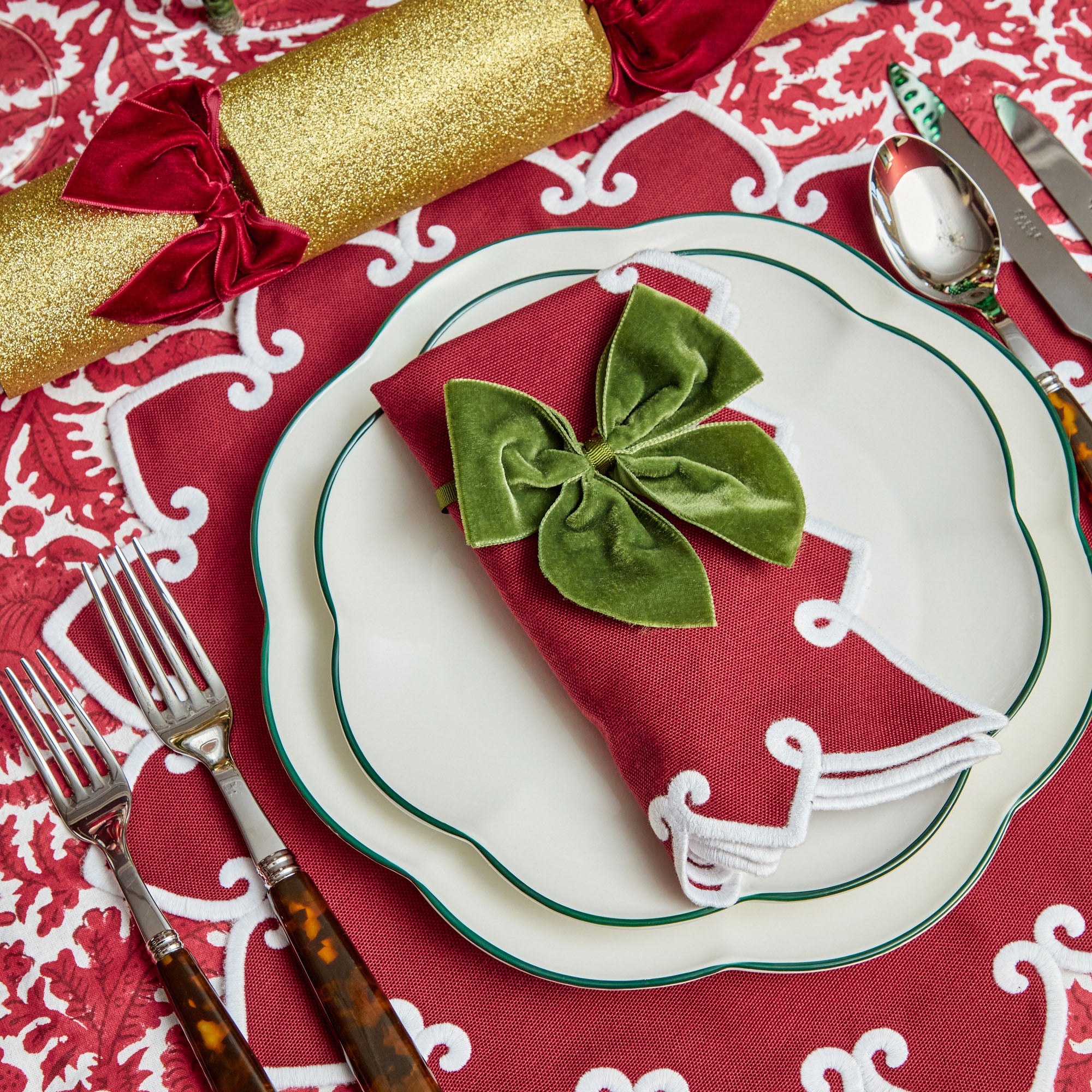 Red Berry White Linen Placemats (Set of 4) – Mrs. Alice