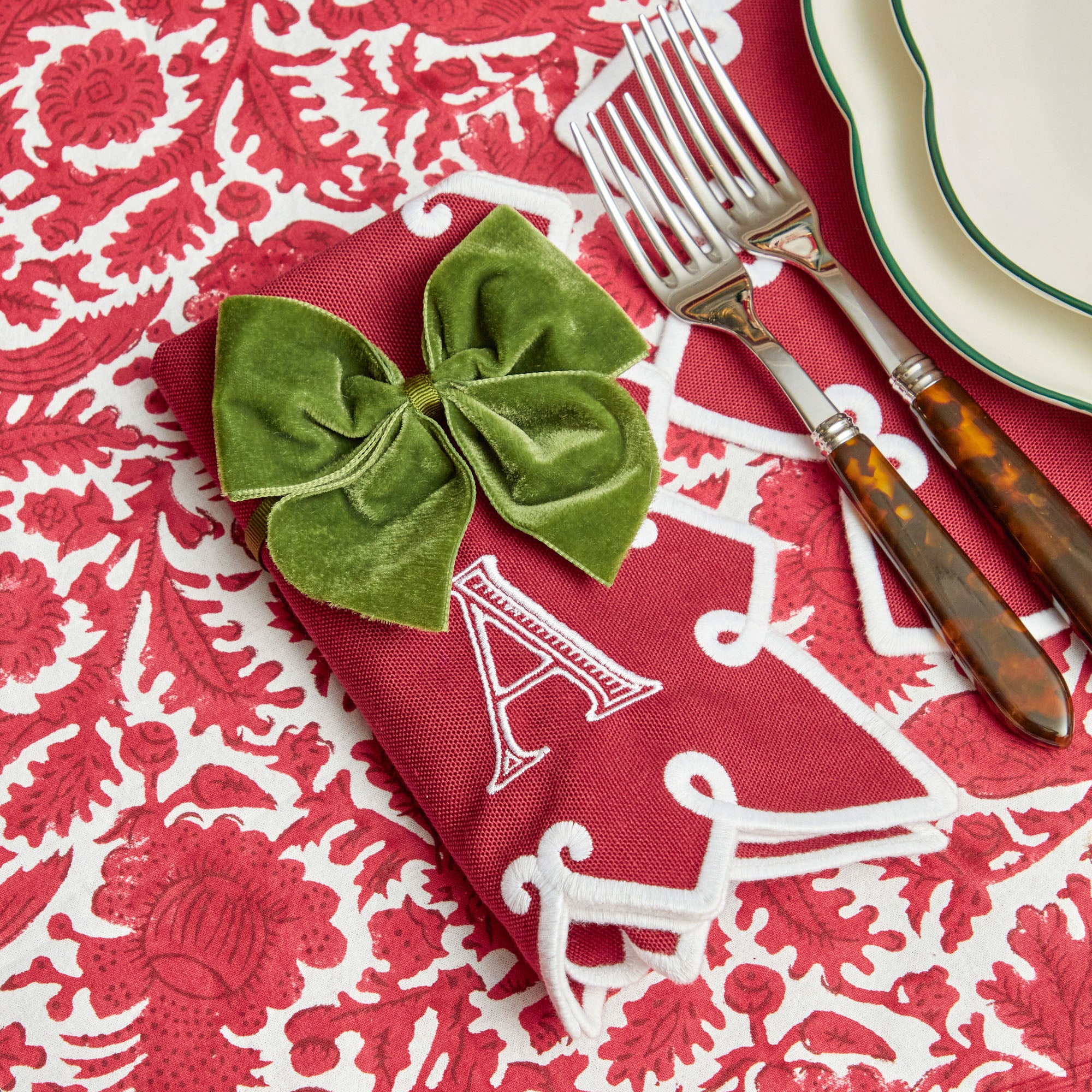 Red Berry White Linen Placemats (Set of 4) – Mrs. Alice