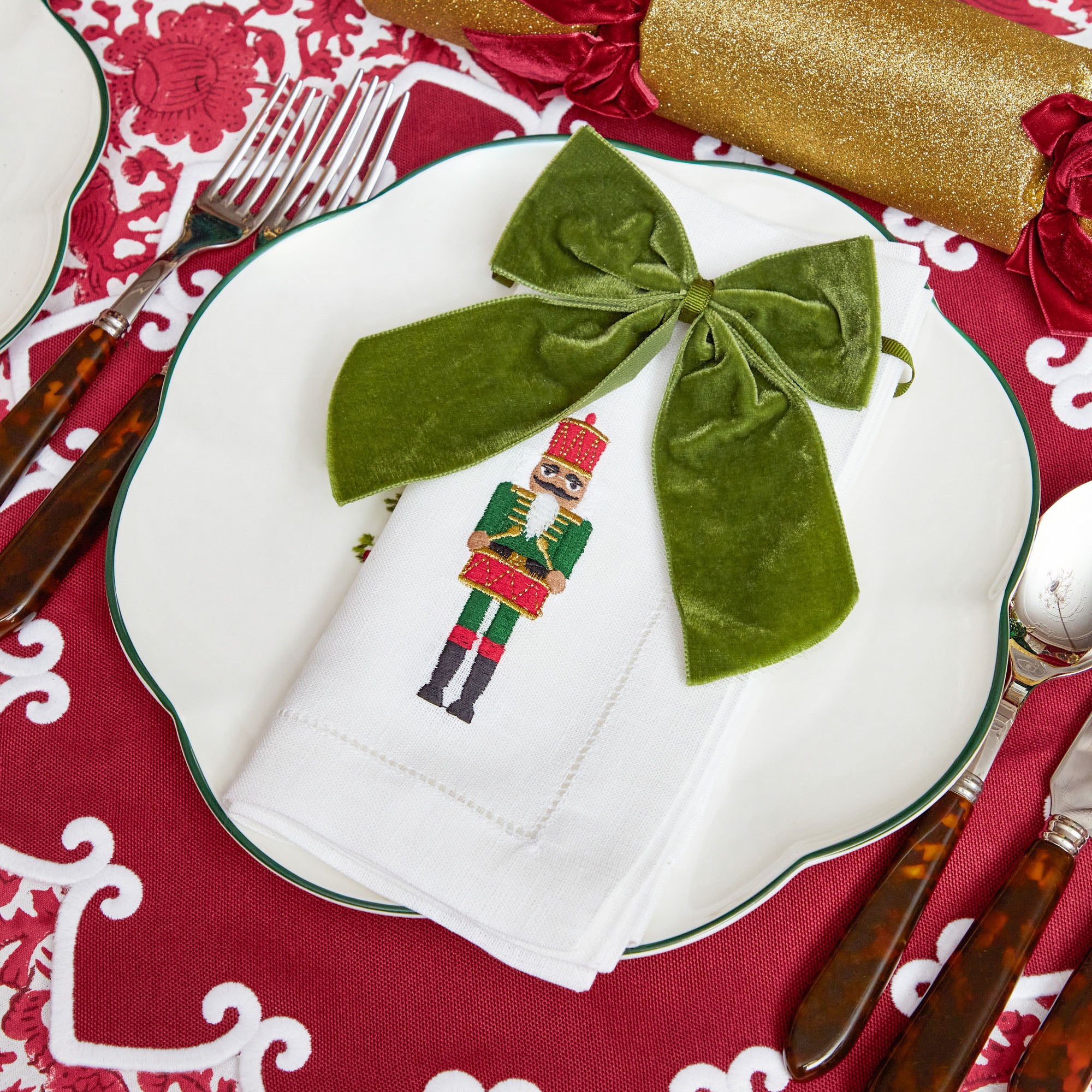 White Embroidered Jolly Nutcracker Napkins (Set of 4) – Mrs. Alice