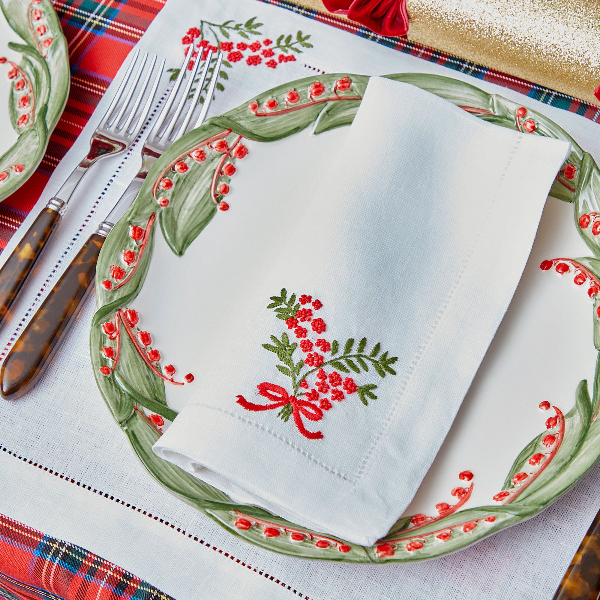 Red Berry White Linen Placemats (Set of 4) – Mrs. Alice