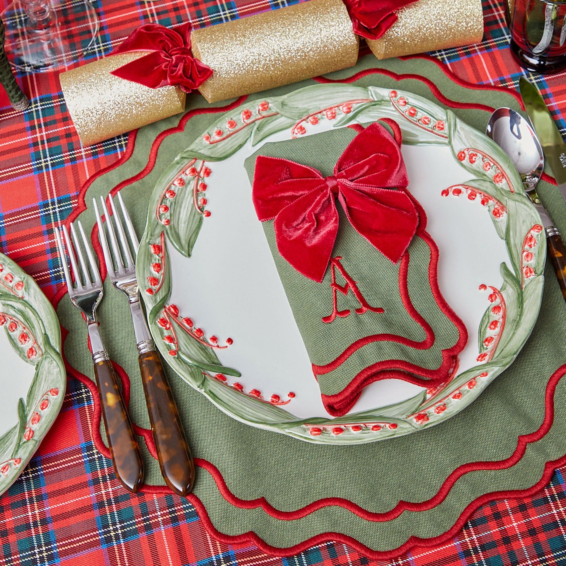 Vibrant and elegant Red Berry Plates (Set of 4).