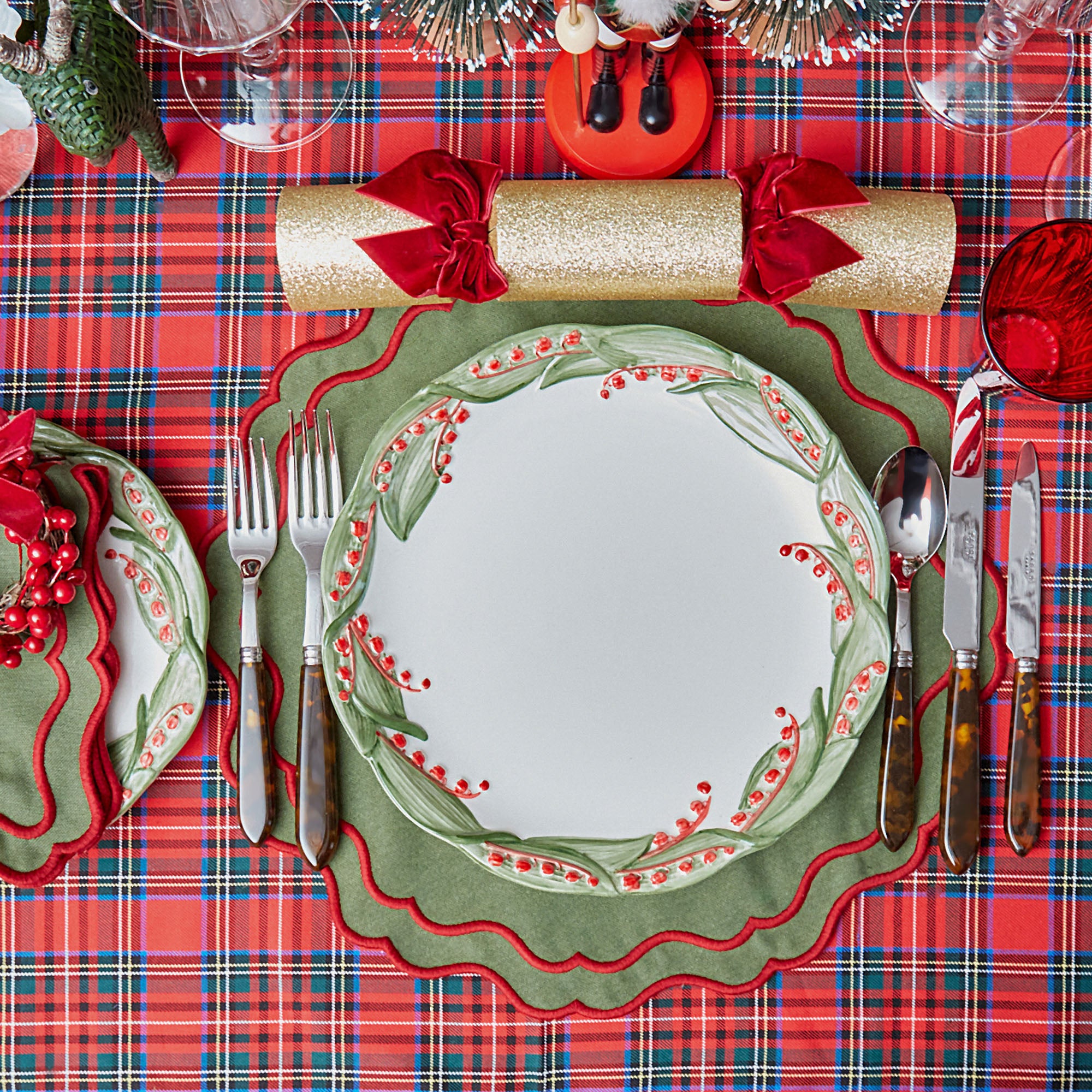 https://www.mrsalice.com/cdn/shop/files/joy-of-christmas-red-tartan-73.jpg?v=1698179012