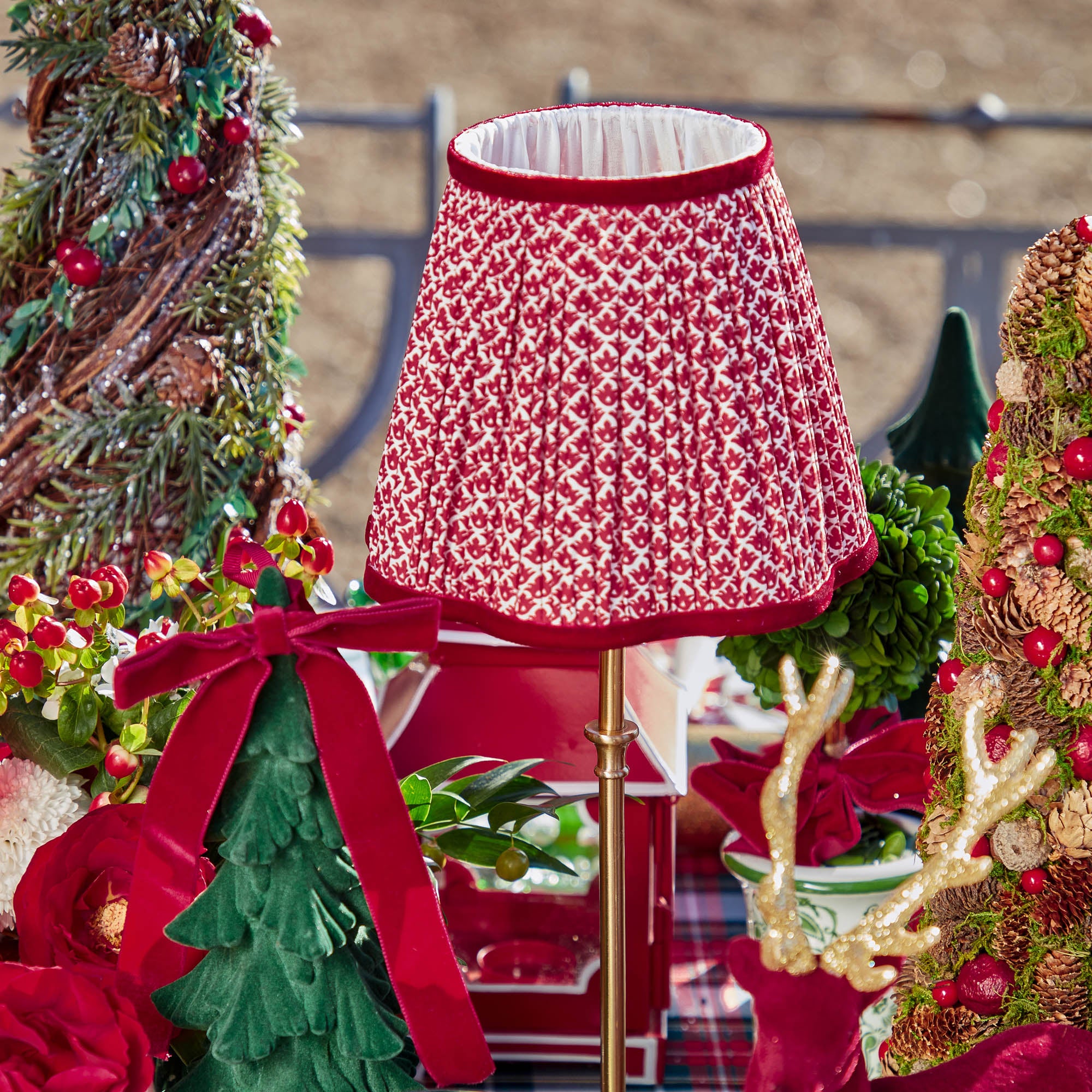 Red Lotus Lampshade (18cm)