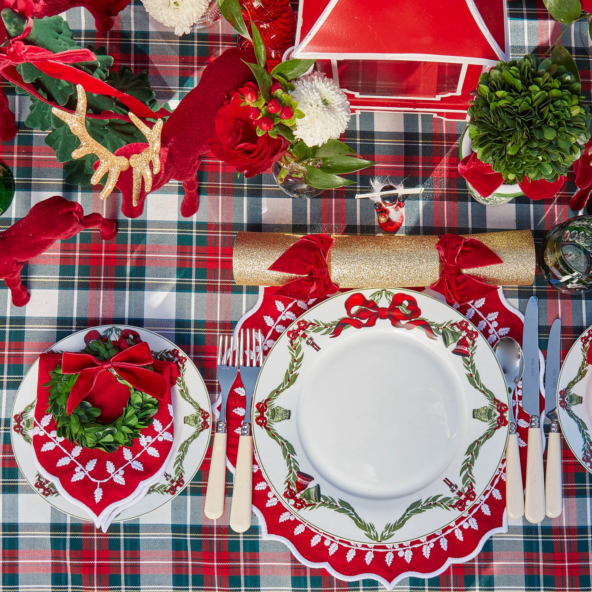 Red Bow Laurel Placemats (Set of 4)