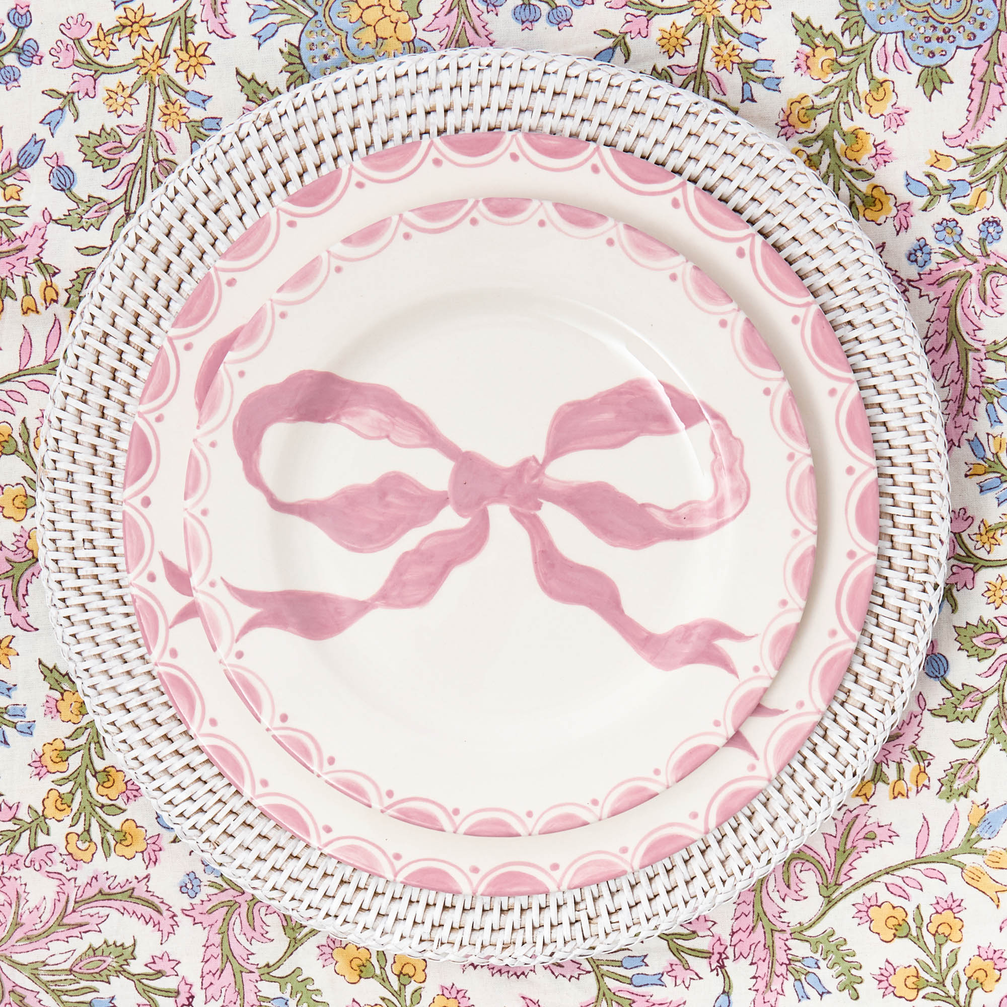 Marilyn Pink Bow Starter Plate