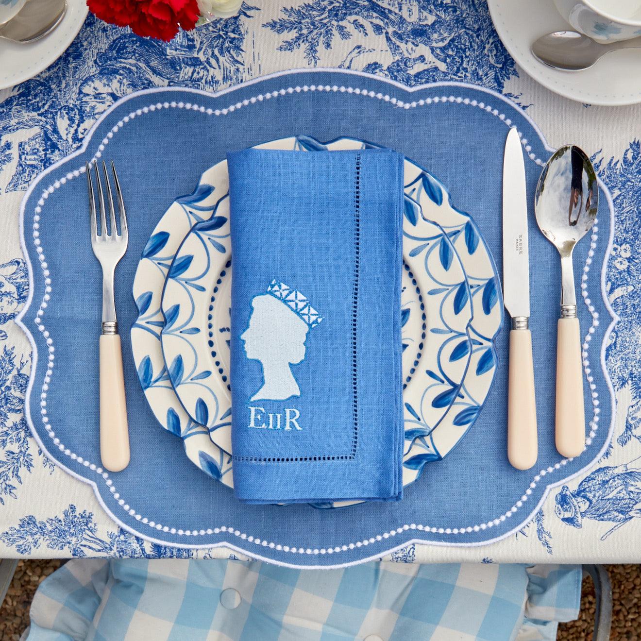 https://www.mrsalice.com/cdn/shop/files/jubilee-linen-napkins-set-of-4-mrs-alice-13_e10213f3-d58b-47c2-b46d-b79a4504785e.jpg?v=1689320824