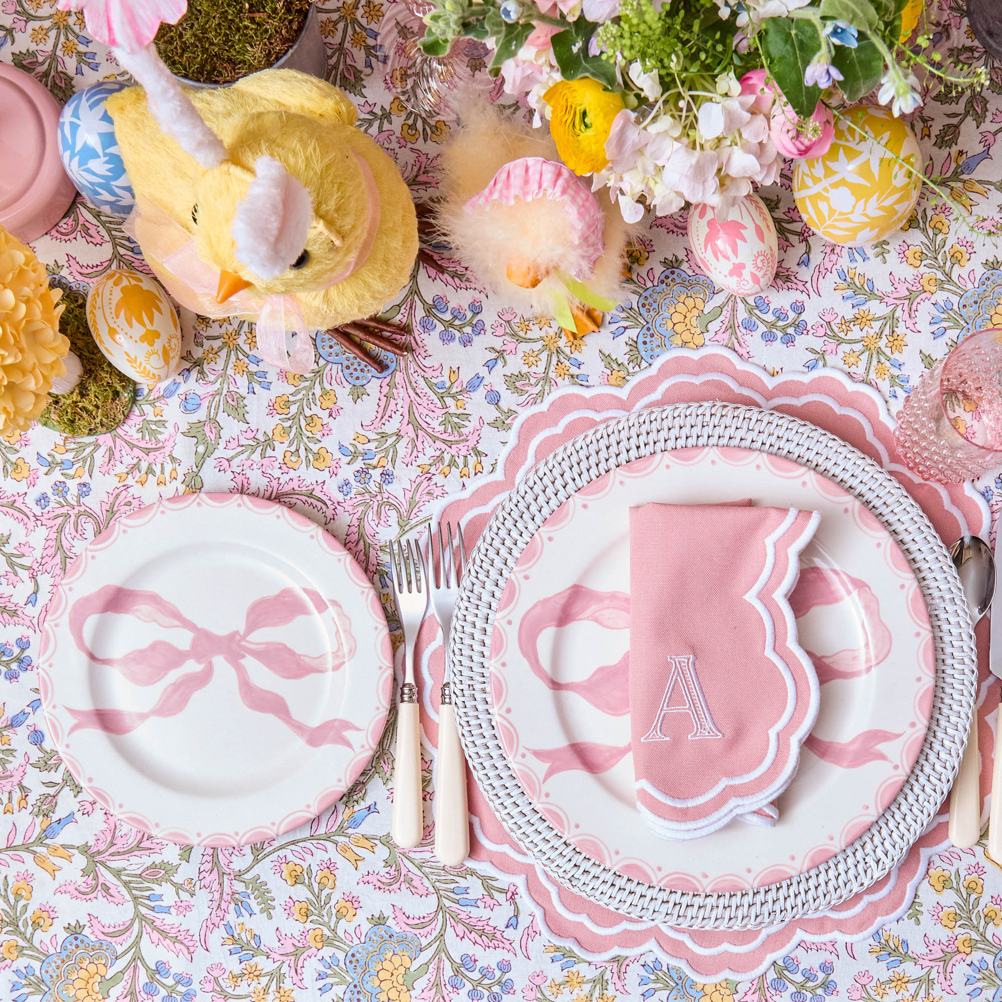 Marilyn Pink Bow Starter Plates (Set of 4)