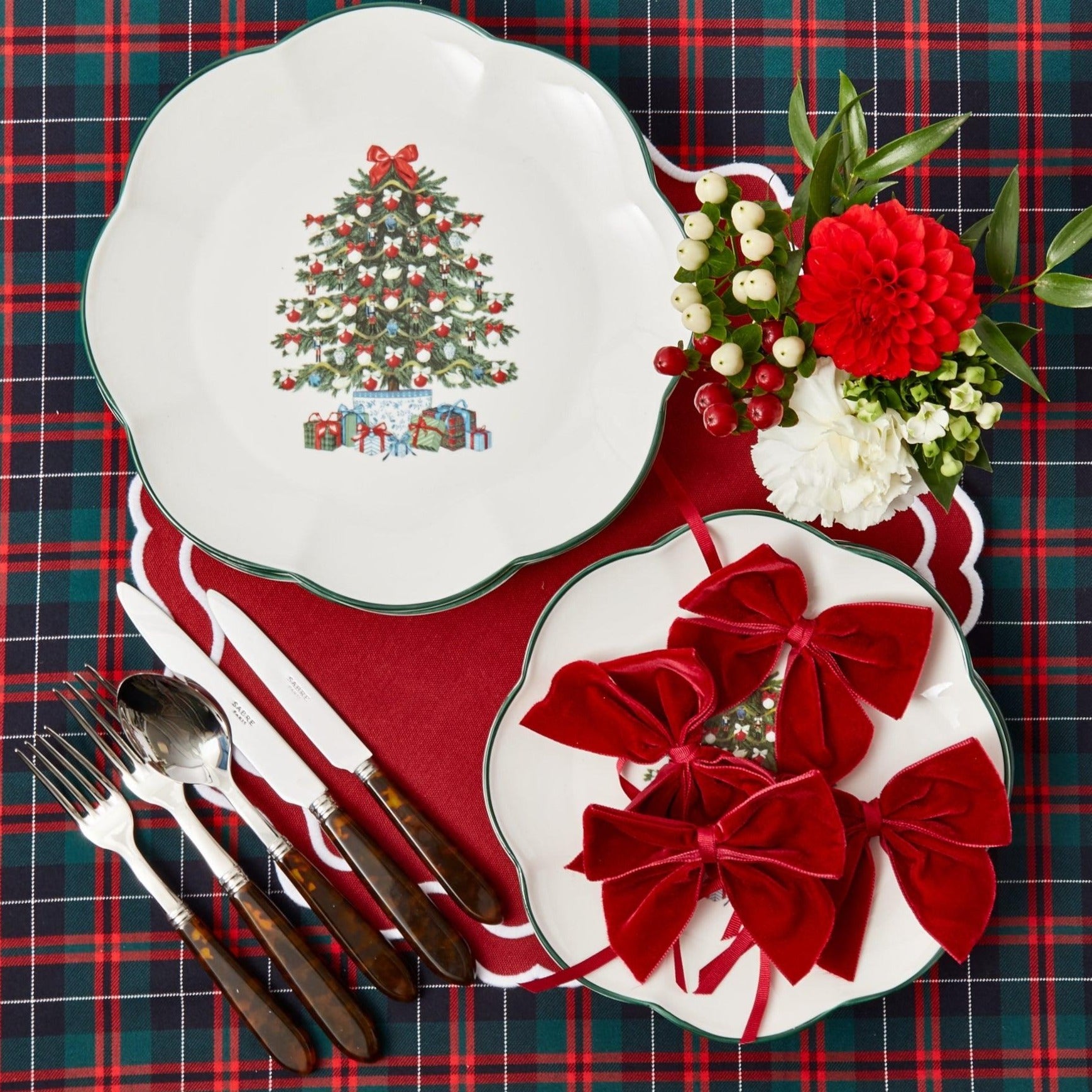 Mrs. Alice Christmas Tree Dinner Plate Set of 4