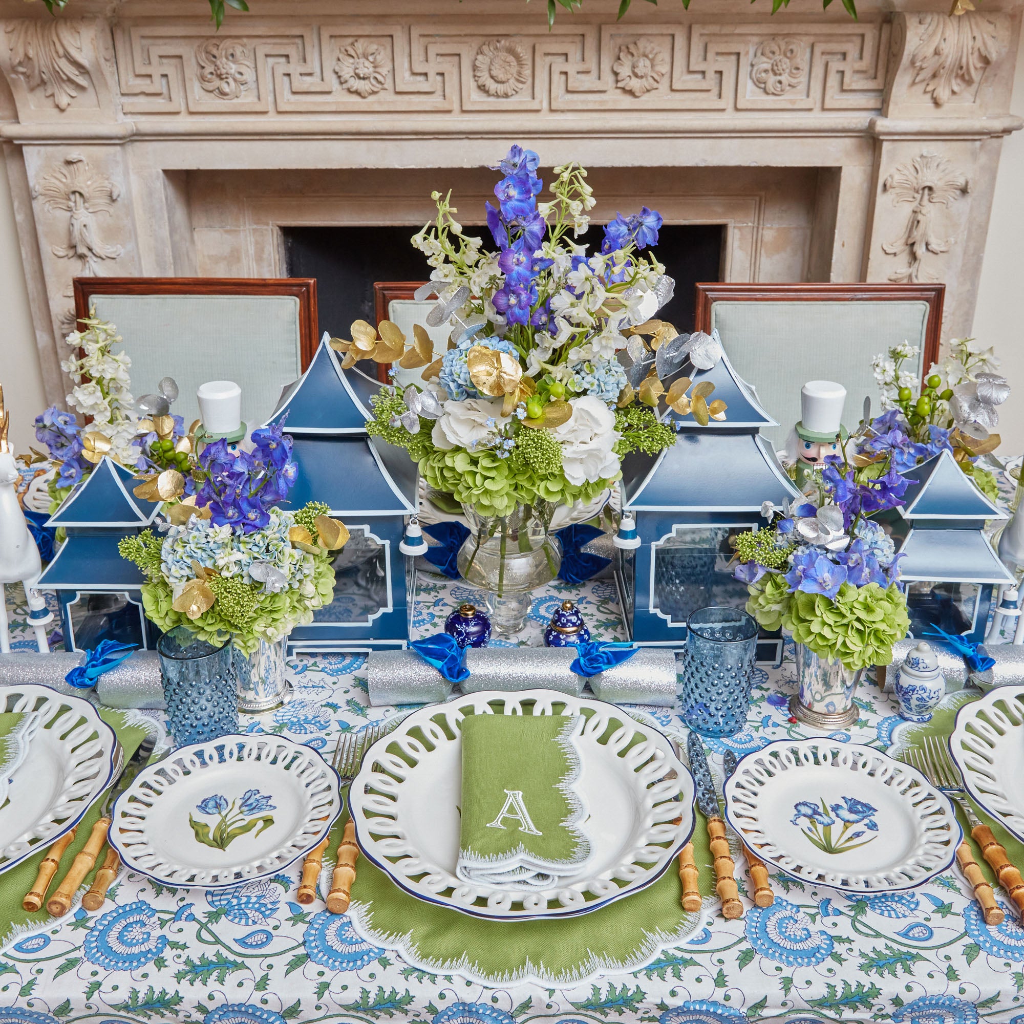 Infuse a burst of apple green charm into your dining experience with these placemats.