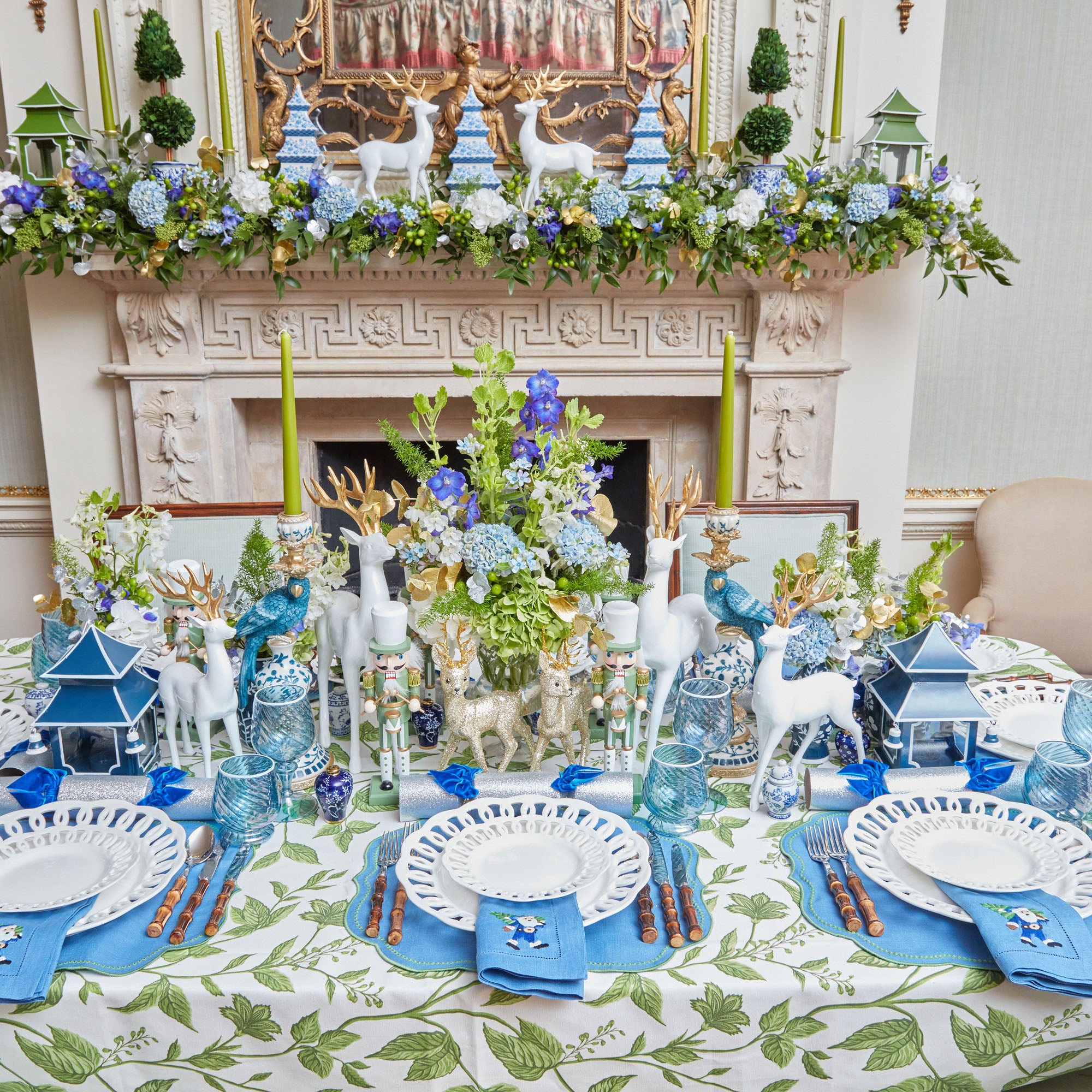 Turn any meal into a delicate delight with the White Lace Dinner Plate.