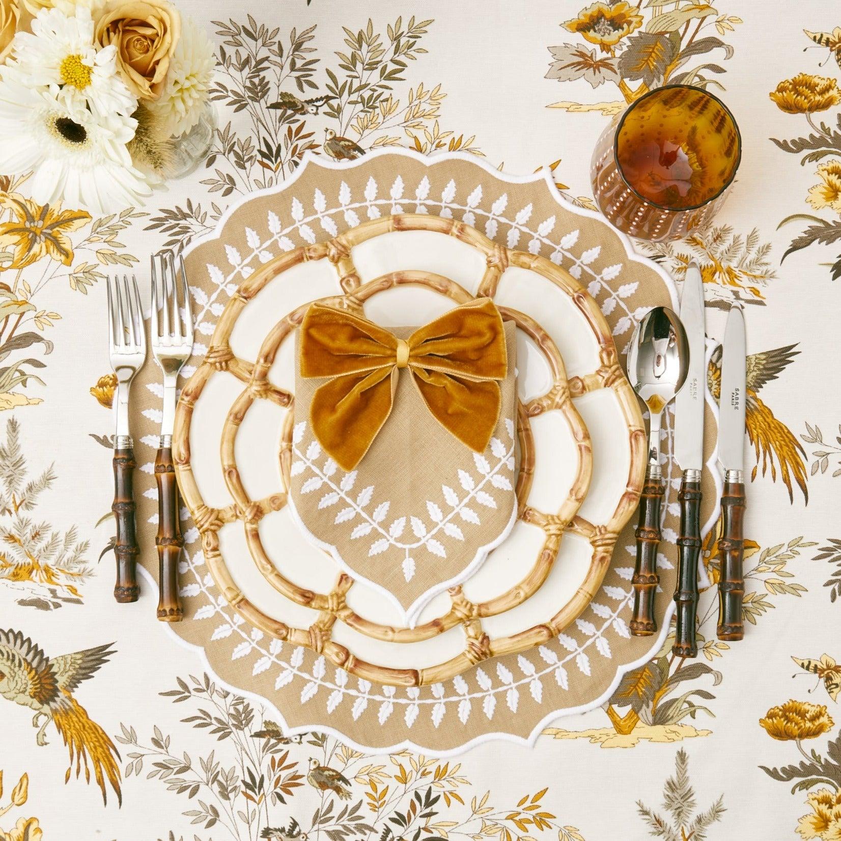 White & Gold Laurel Napkins (Set of 4) – Mrs. Alice