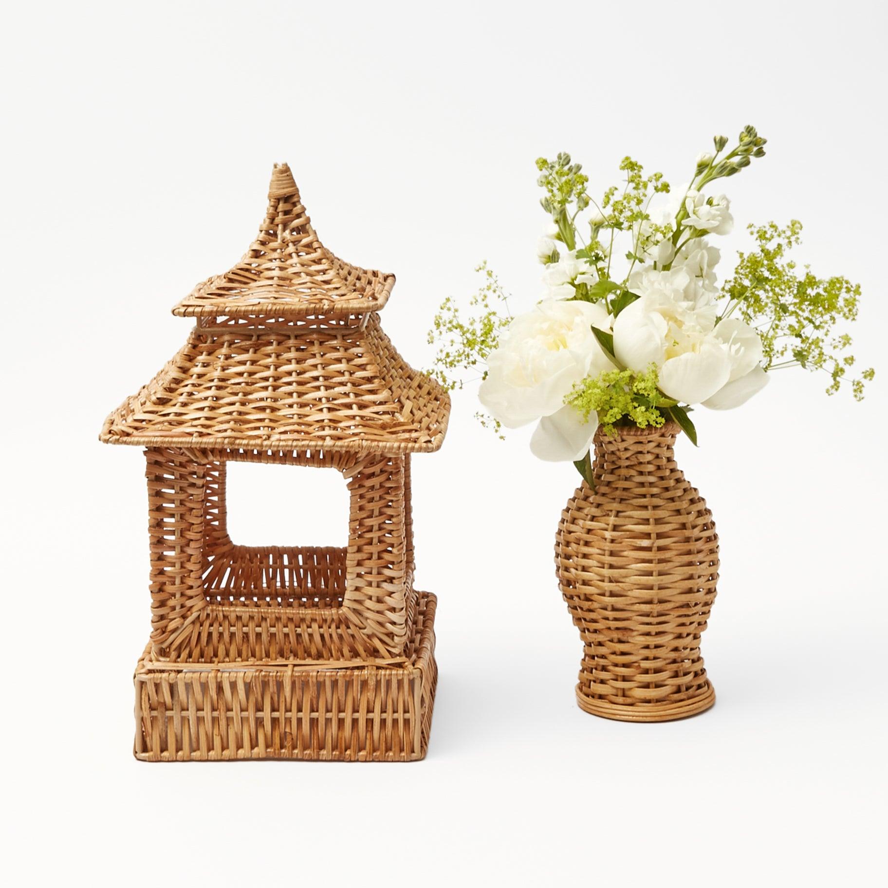 Earthy beauty: Rattan Pagoda Decoration Ensemble.