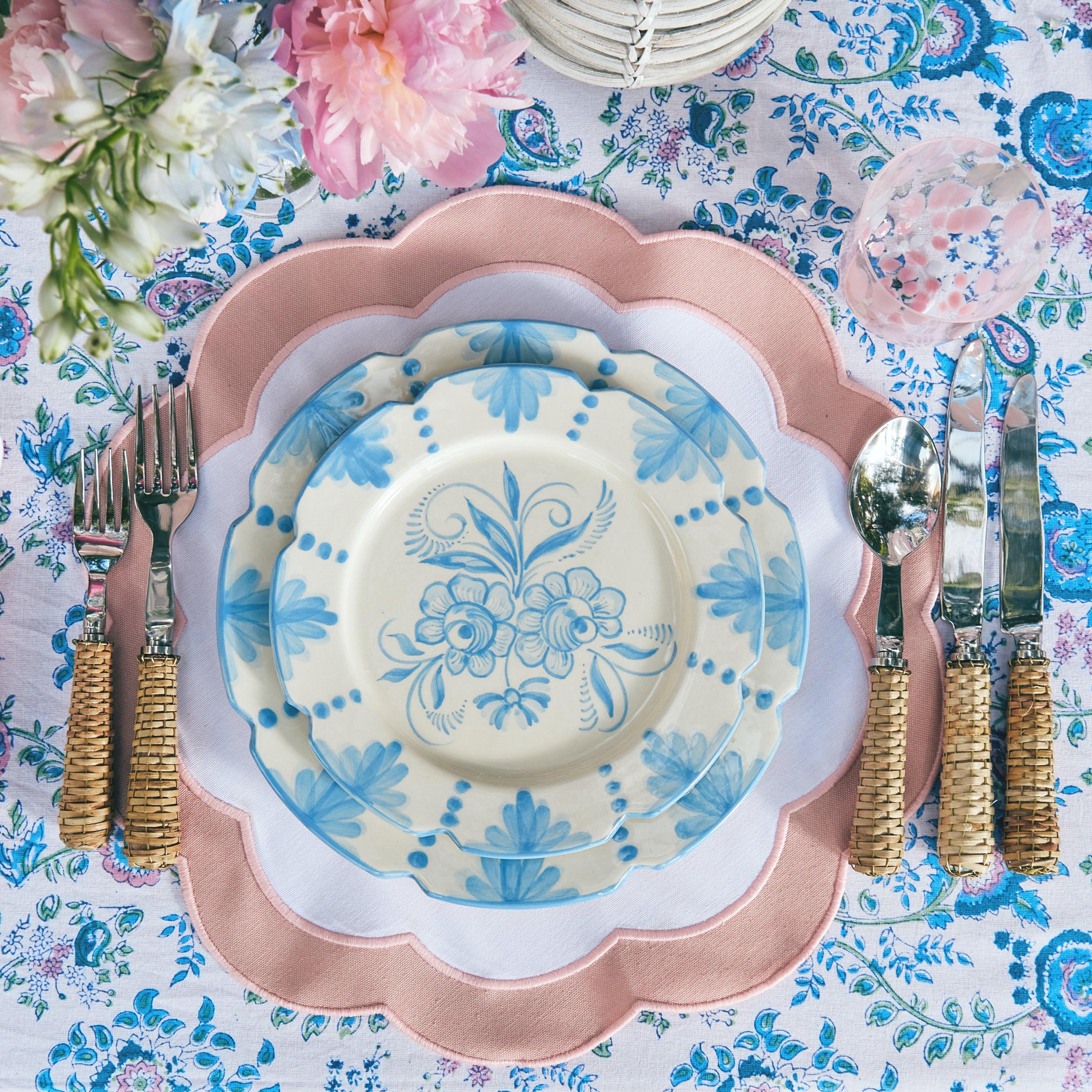 Seville Blue Gardênia Dinner Plate - Mrs. Alice